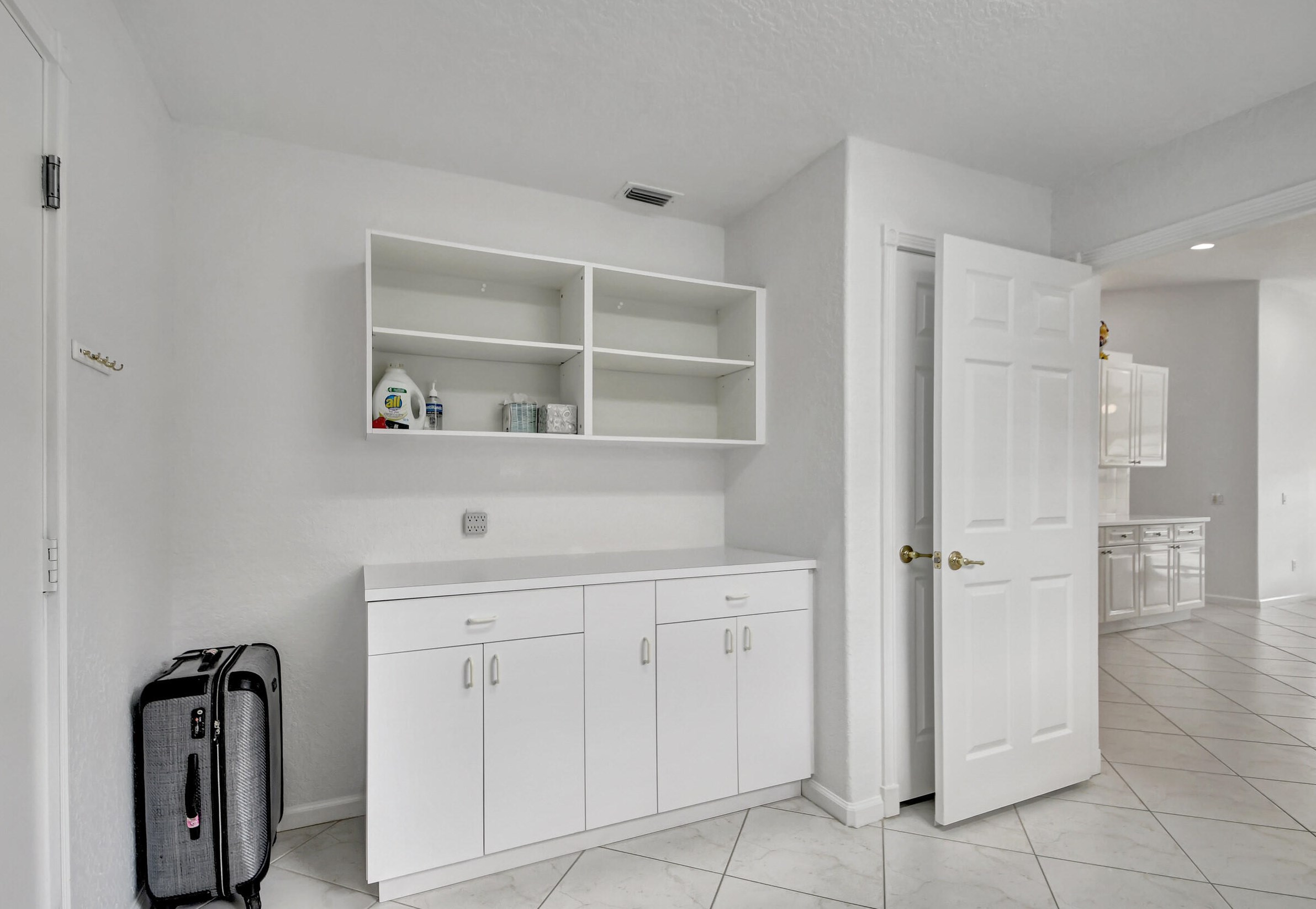 7433 Lahana Cir, Boynton Beach FL 33437-7173 exterior