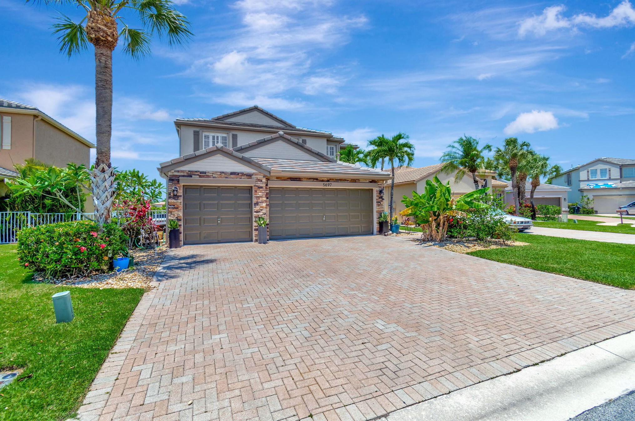 5697 Saddle Trail Ln, Lake Worth FL  33449-5449 exterior