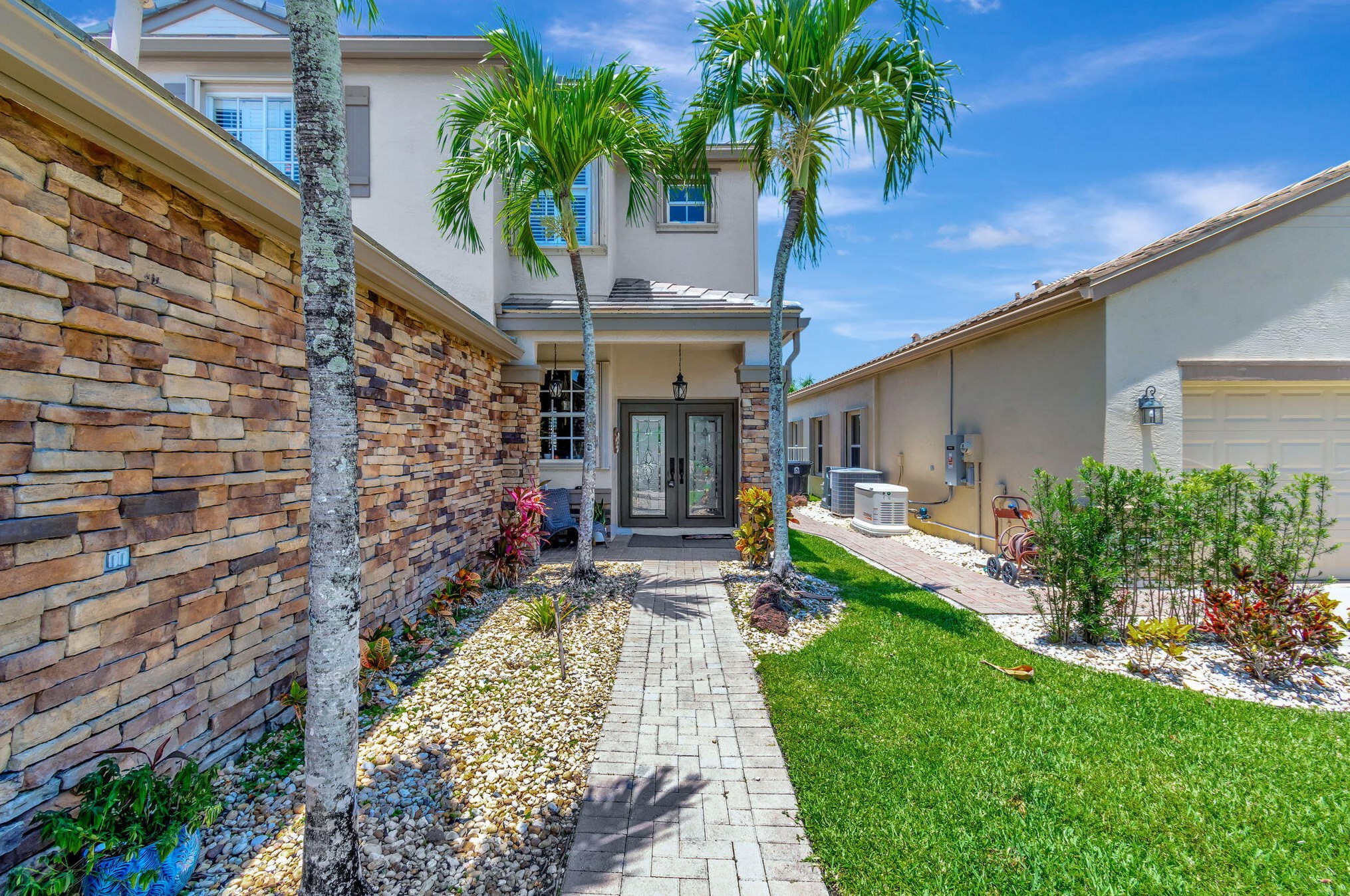 5697 Saddle Trl Ln, Lake Worth FL  exterior