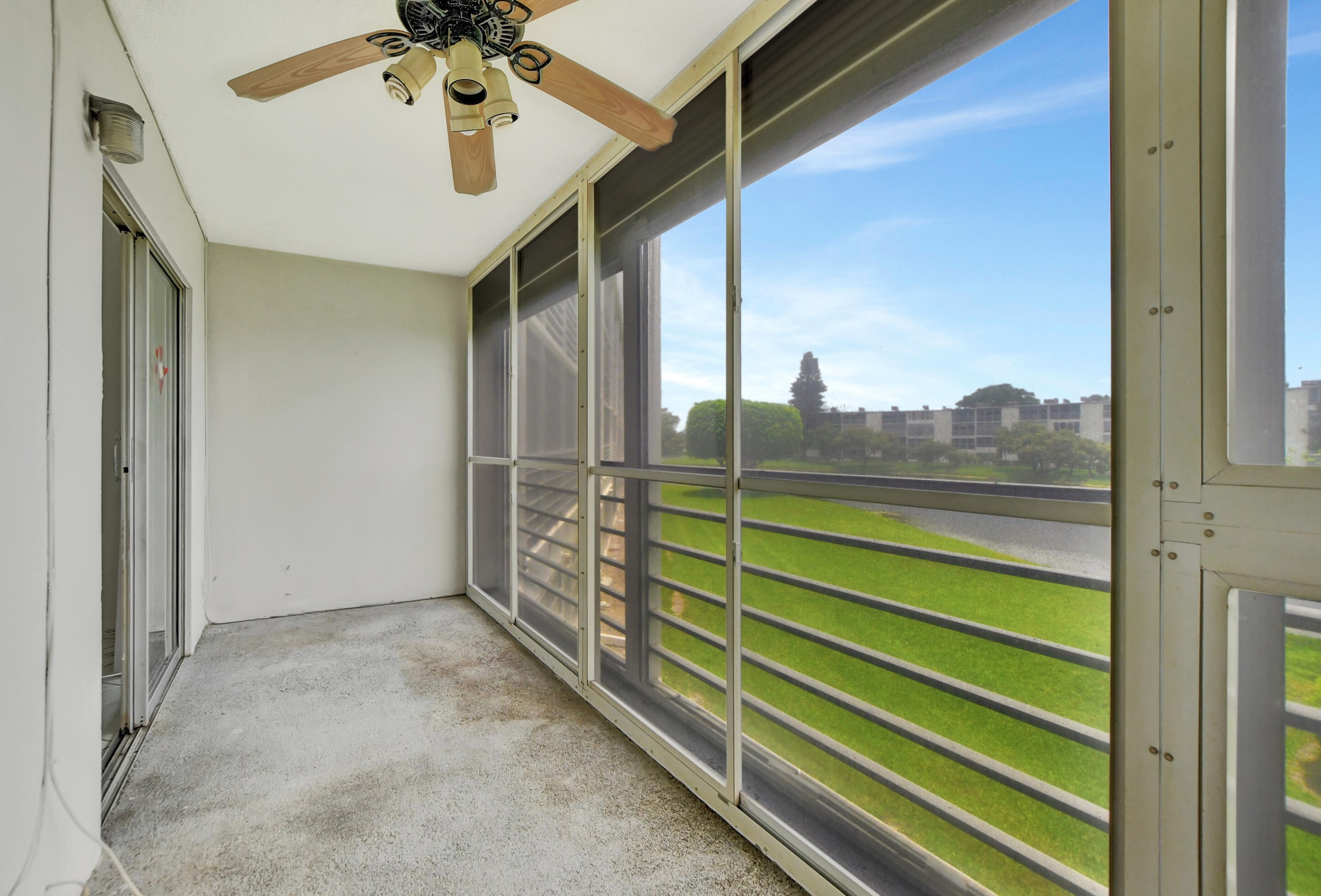 2012 Guildford A, Boca Raton FL 33434-4862 exterior