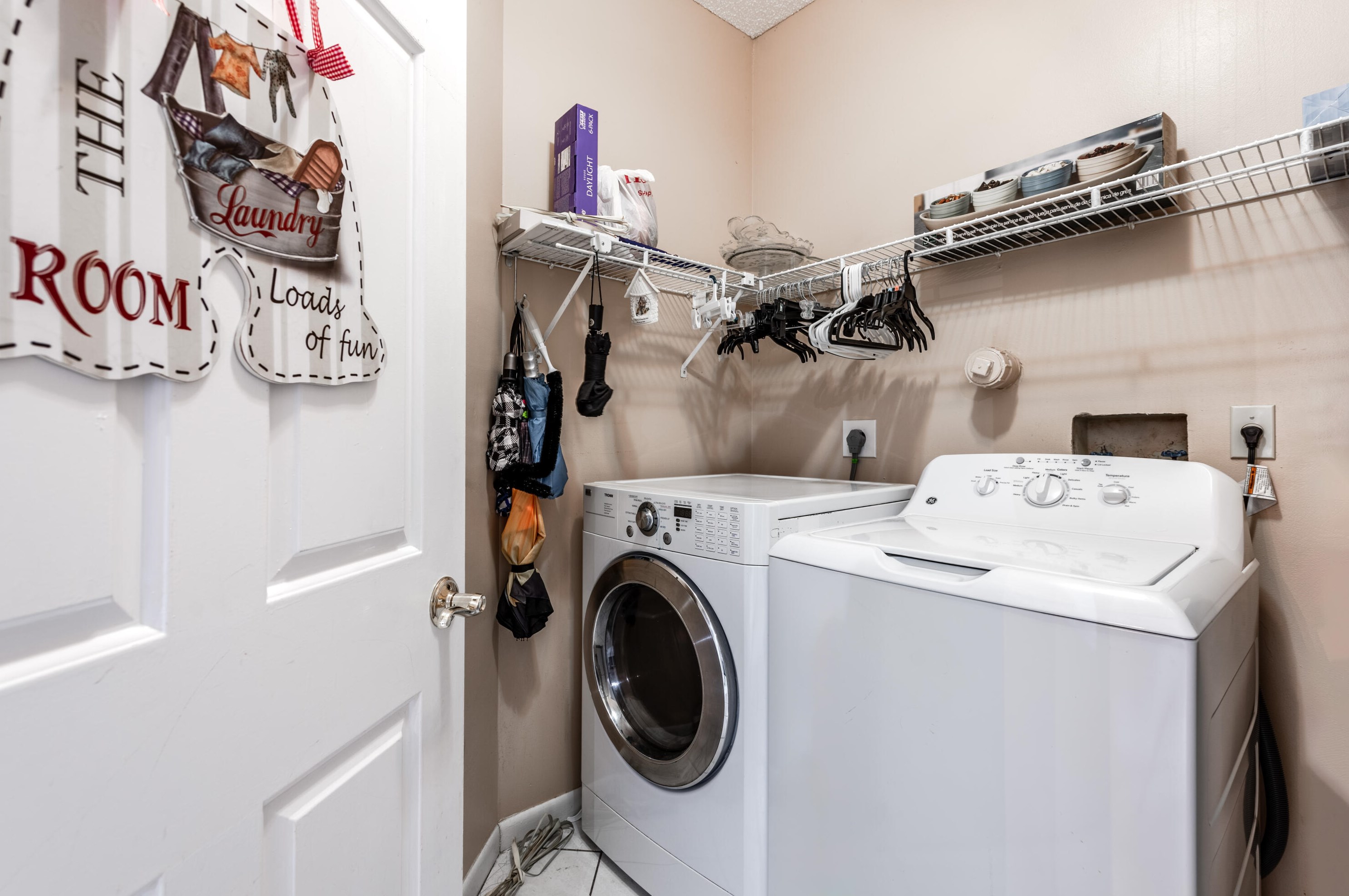 6025 Strawberry Lk Cir, Lake Worth FL  33463-6510 exterior