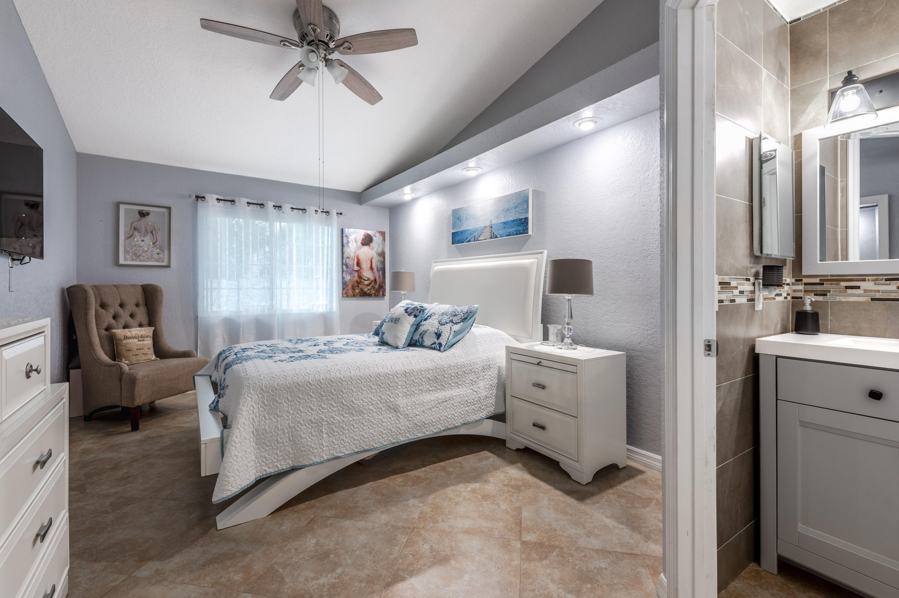 6025 Strawberry Lk Cir, Lake Worth FL  33463-6510 exterior