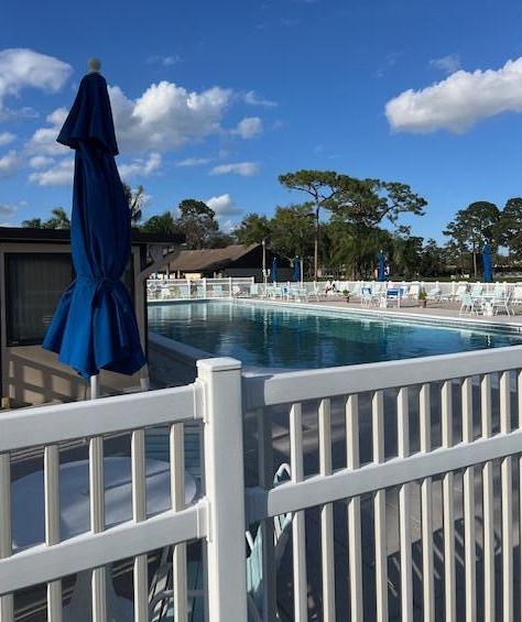 419 Pine Glen Ln, Lake Worth FL  33463-8517 exterior