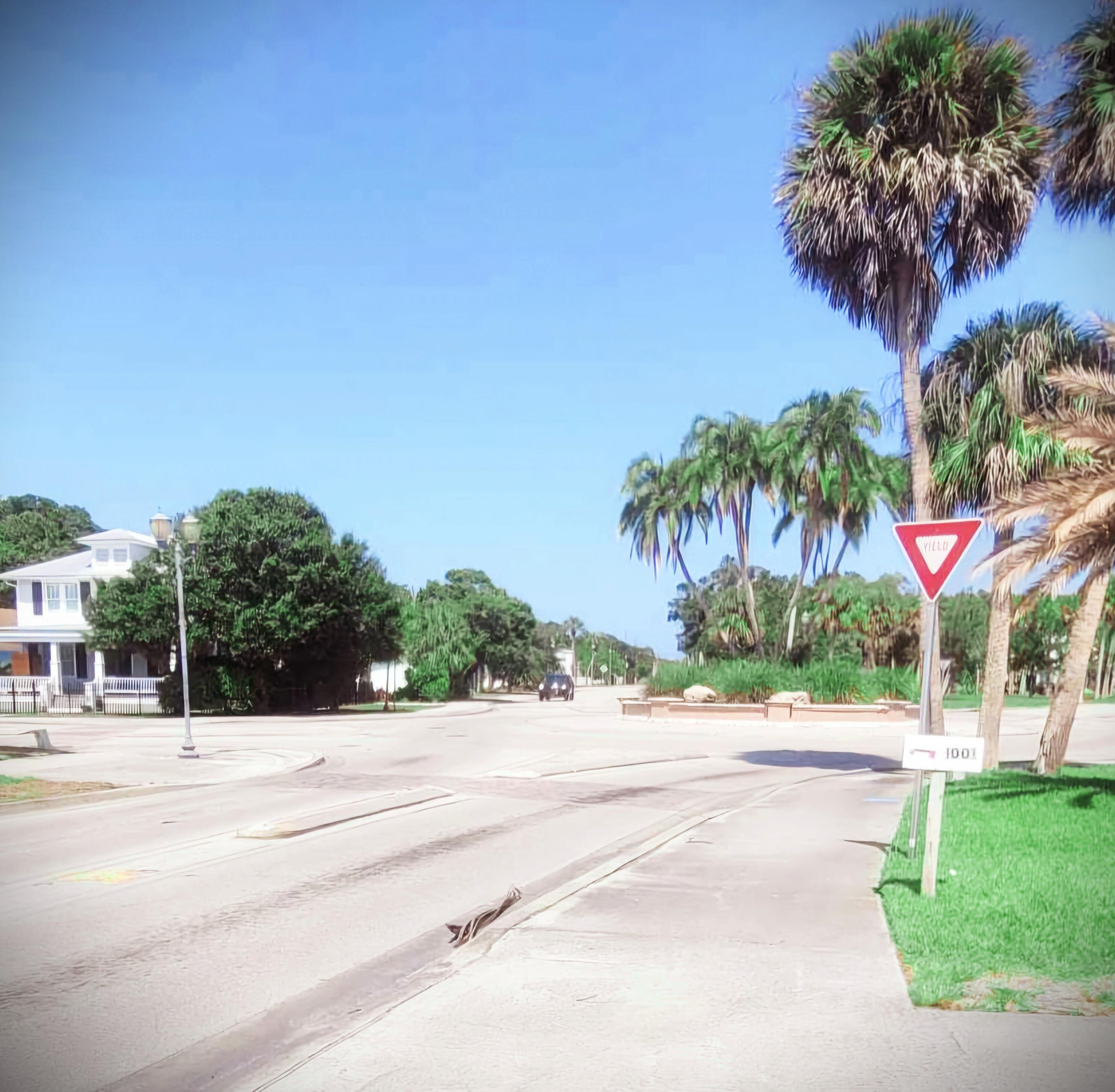 1003 Georgia Ave, Fort Pierce FL  34950-9353 exterior