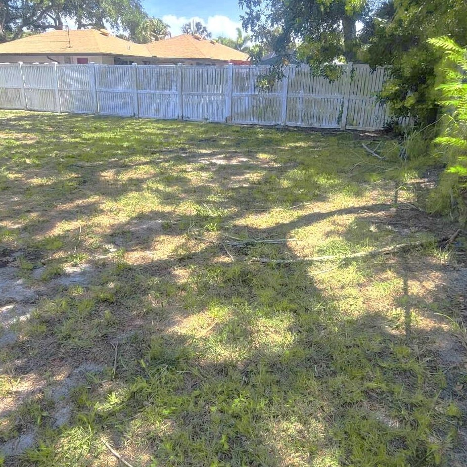 1003 Georgia Ave, Fort Pierce FL  34950-9221 exterior