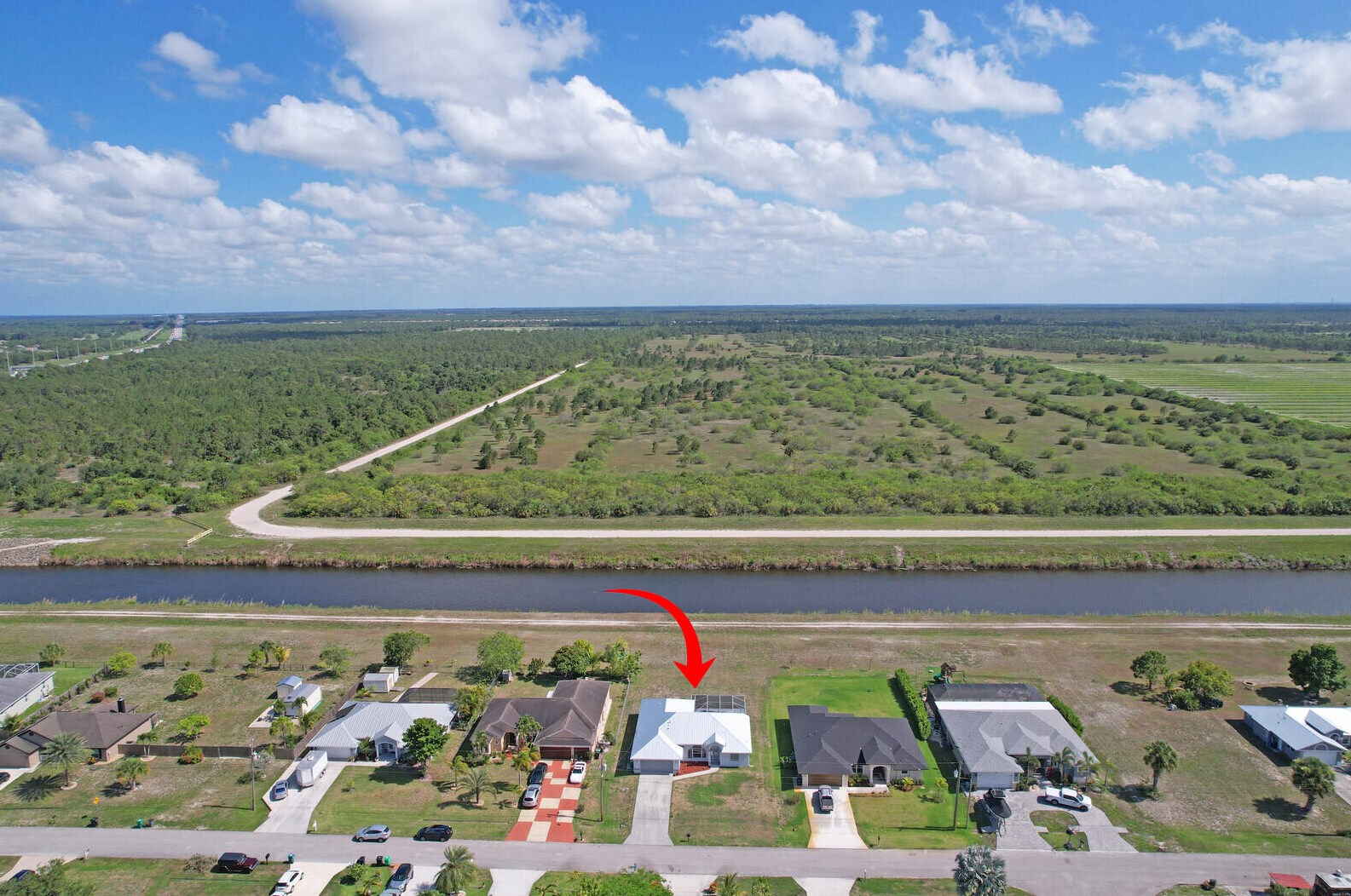 516 Bradshaw Cir, Fort Pierce FL  34953-5539 exterior