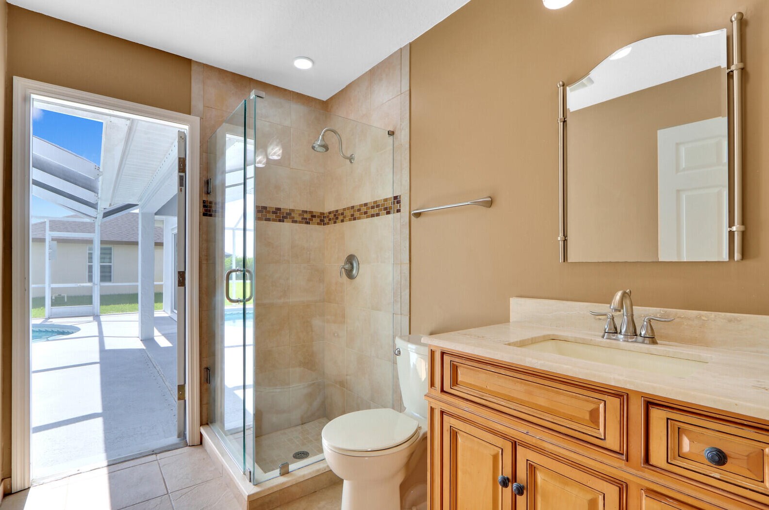 516 Bradshaw Cir, Fort Pierce FL  34953-5539 exterior