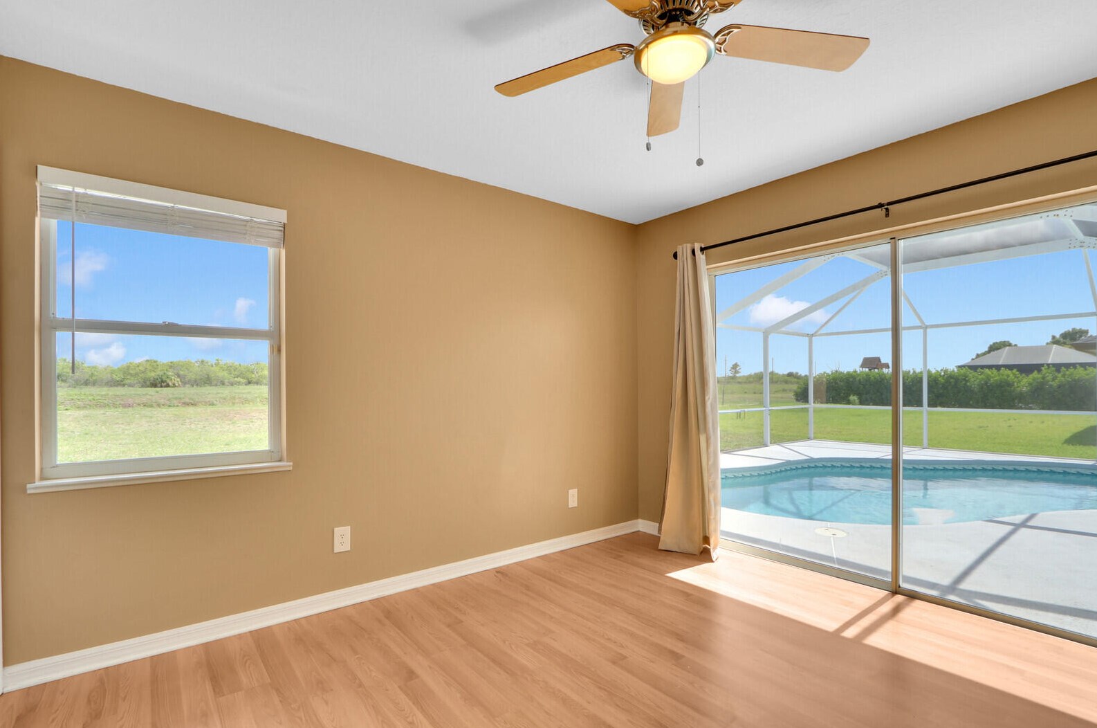 516 Bradshaw Cir, Fort Pierce FL  34953-5539 exterior