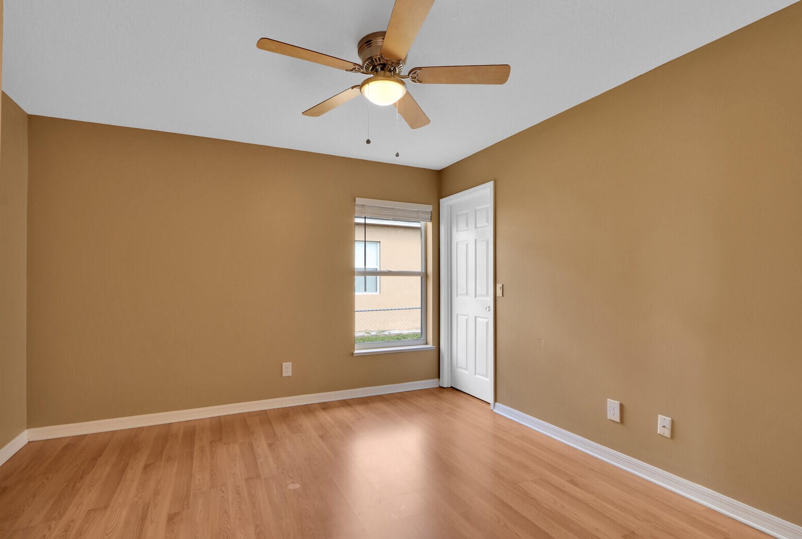 516 Bradshaw Cir, Fort Pierce FL  34953-5539 exterior