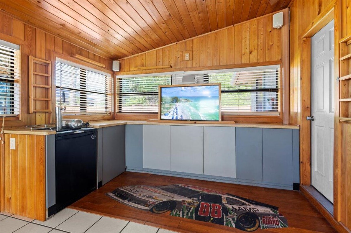 1821 Altman Ave, Fort Pierce FL  34953-1075 exterior