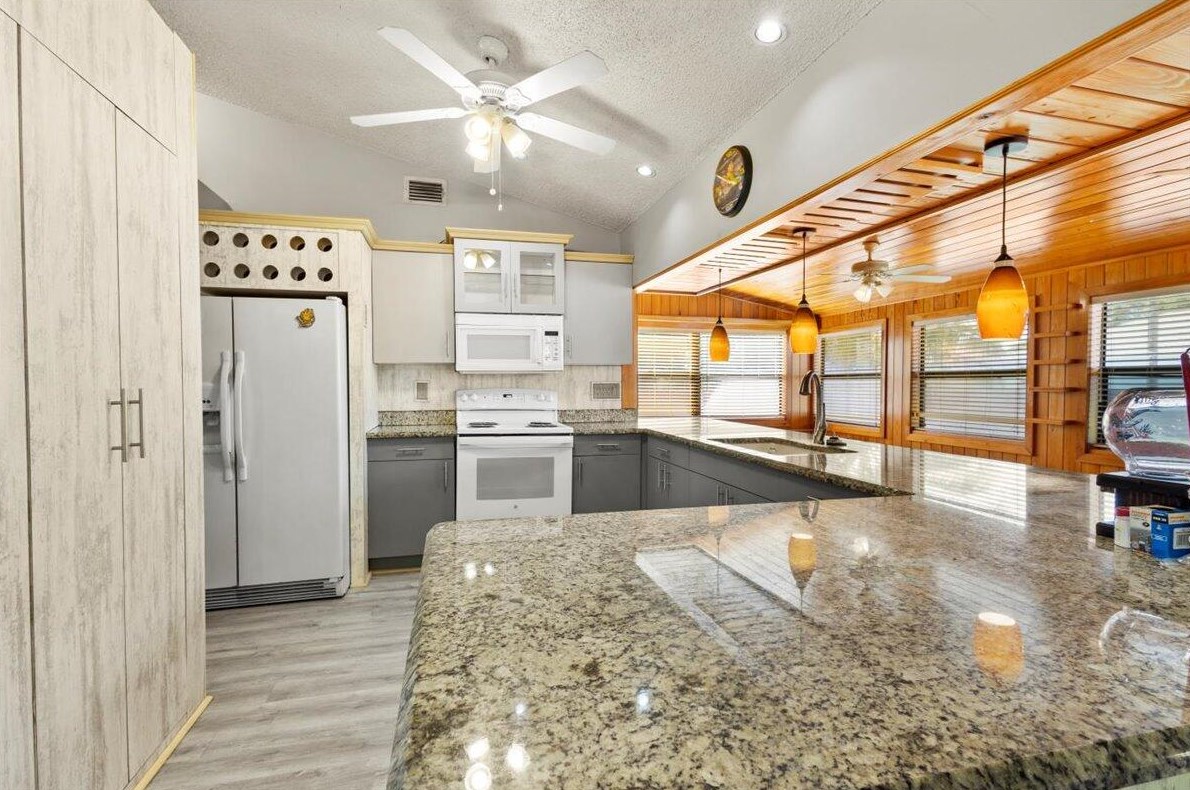 1821 Altman Ave, Fort Pierce FL  34953-1075 exterior