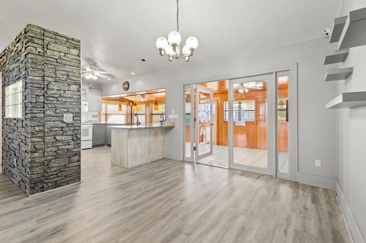 1821 Altman Ave, Fort Pierce FL  34953-1075 exterior