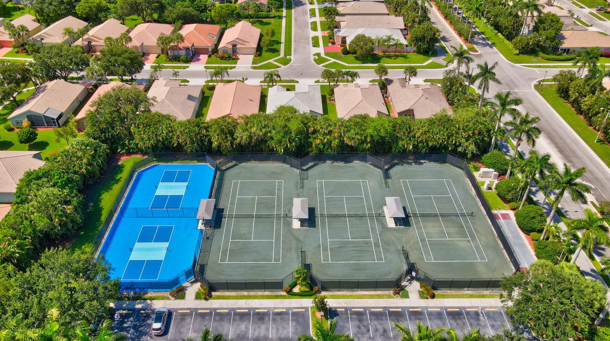 10549 Royal Caribbean Cir, Boynton Beach FL  33437-4285 exterior