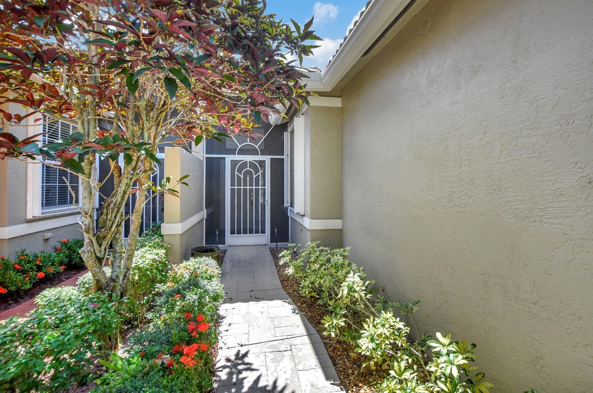 10549 Royal Caribbean Cir, Boynton Beach FL  33437-4285 exterior