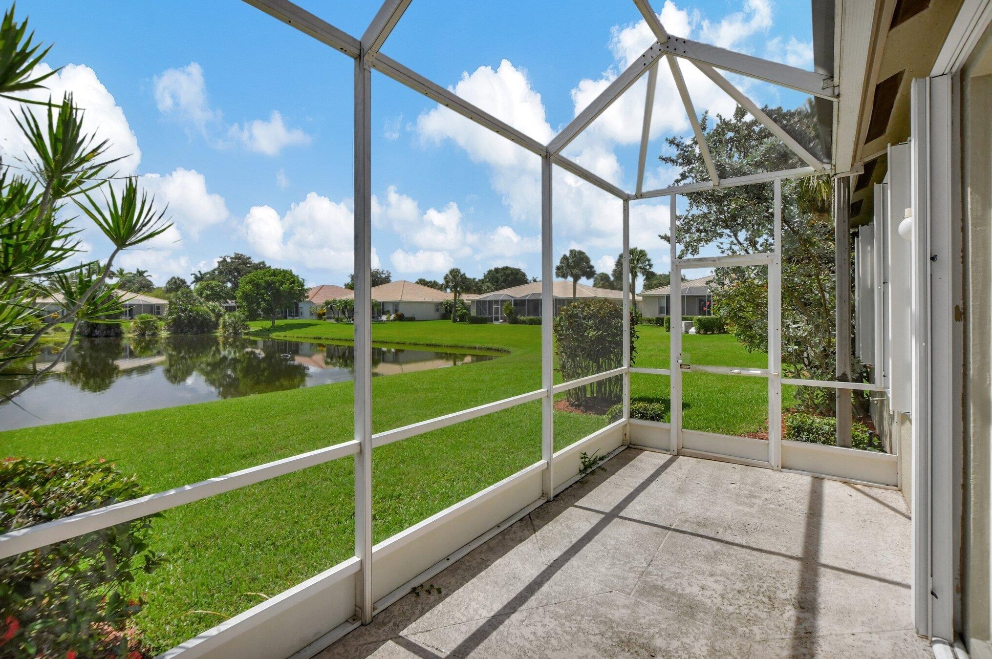 10549 Royal Caribbean Cir, Boynton Beach FL  33437-4285 exterior