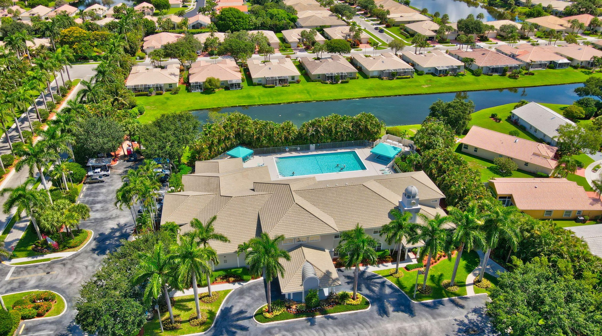 10549 Royal Caribbean Cir, Boynton Beach FL  33437-4285 exterior