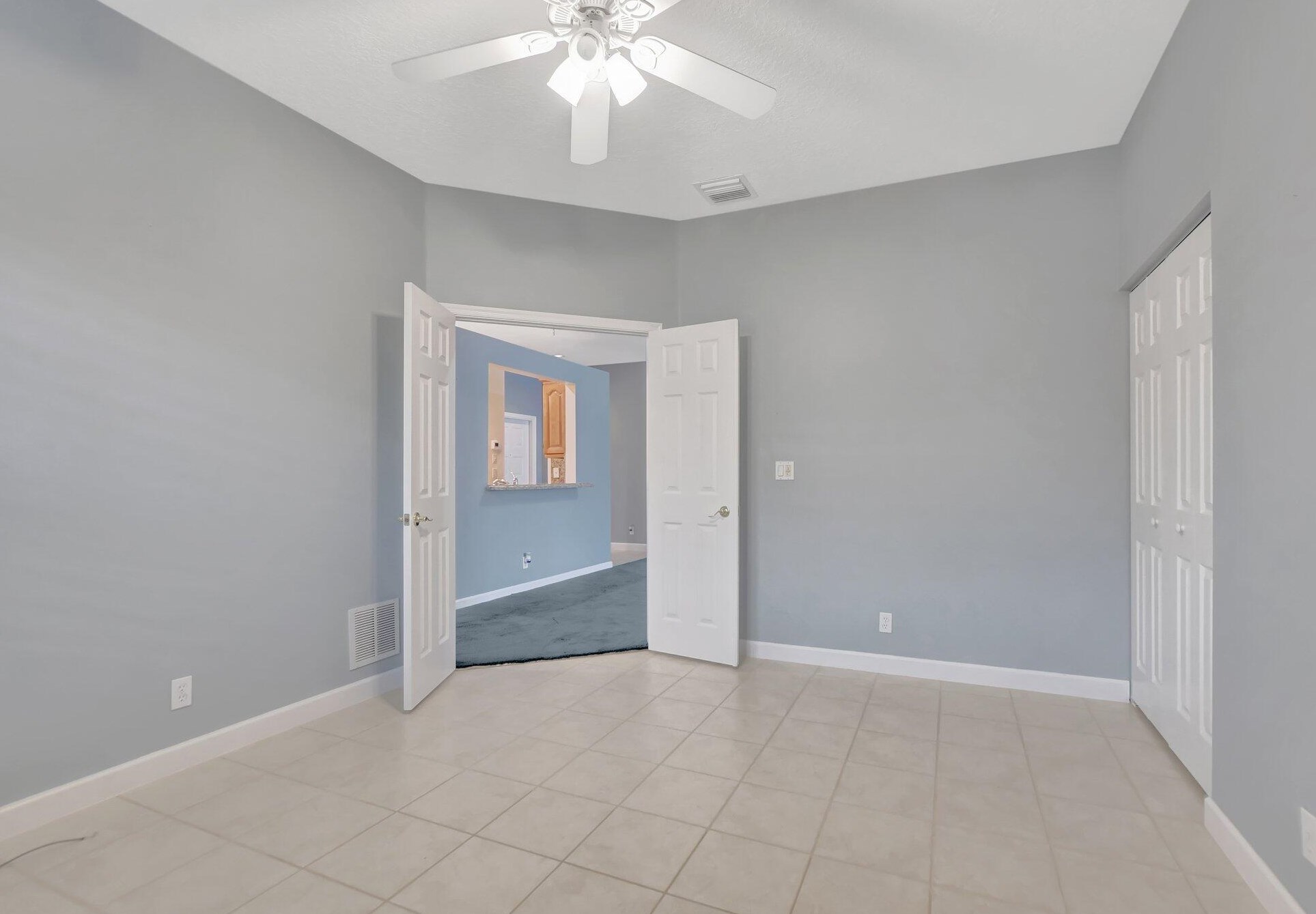 10549 Royal Caribbean Cir, Boynton Beach FL  33437-4285 exterior