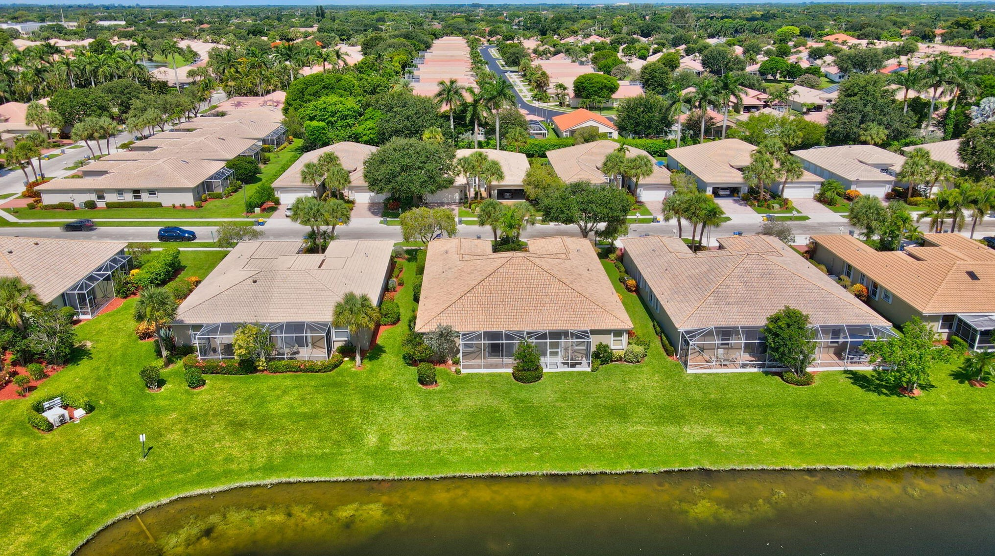 10549 Royal Caribbean Cir, Boynton Beach FL  33437-4285 exterior