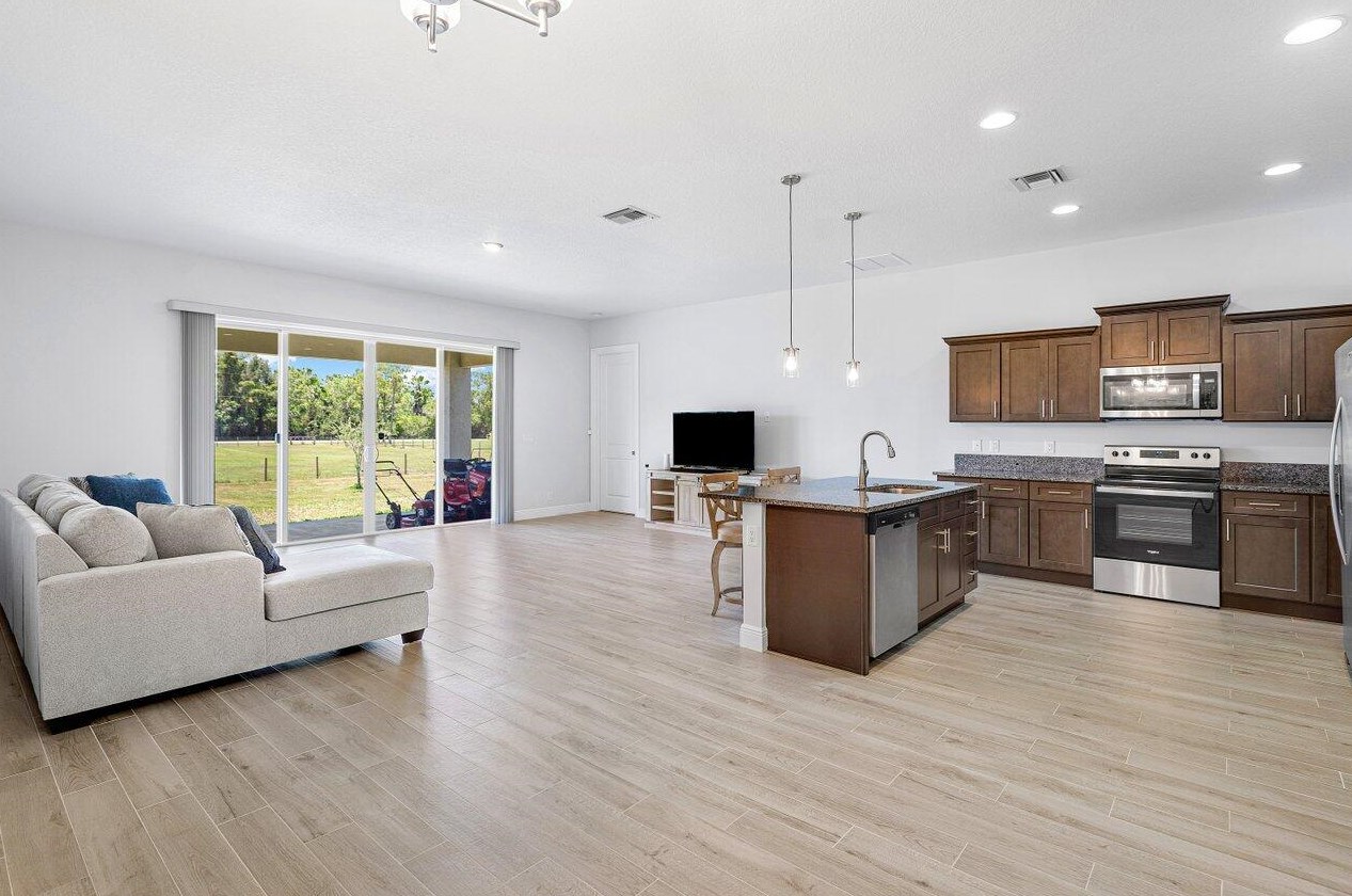 18306 91st Pl, Town Of Loxahatchee Groves FL  33470-5119 exterior