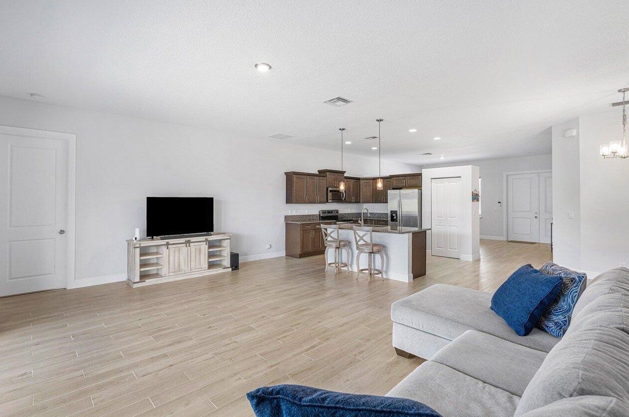 18306 91st Pl, Town Of Loxahatchee Groves FL  33470-5119 exterior