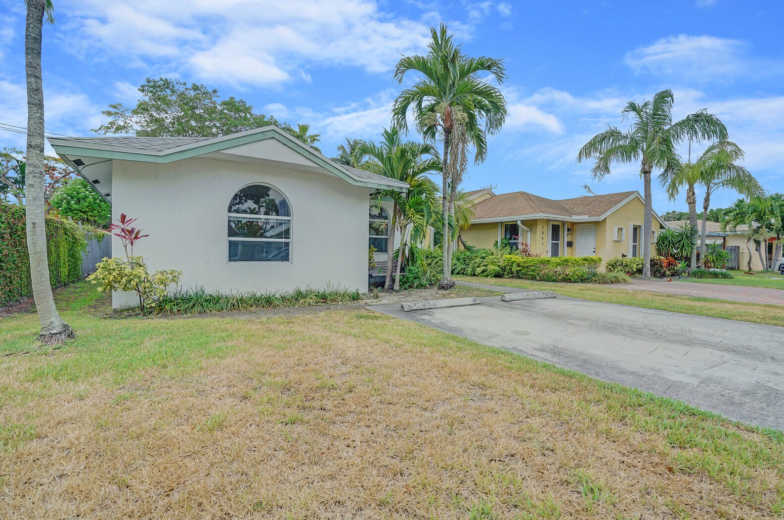 1640 Jackson St, Hollywood FL  33020-5110 exterior