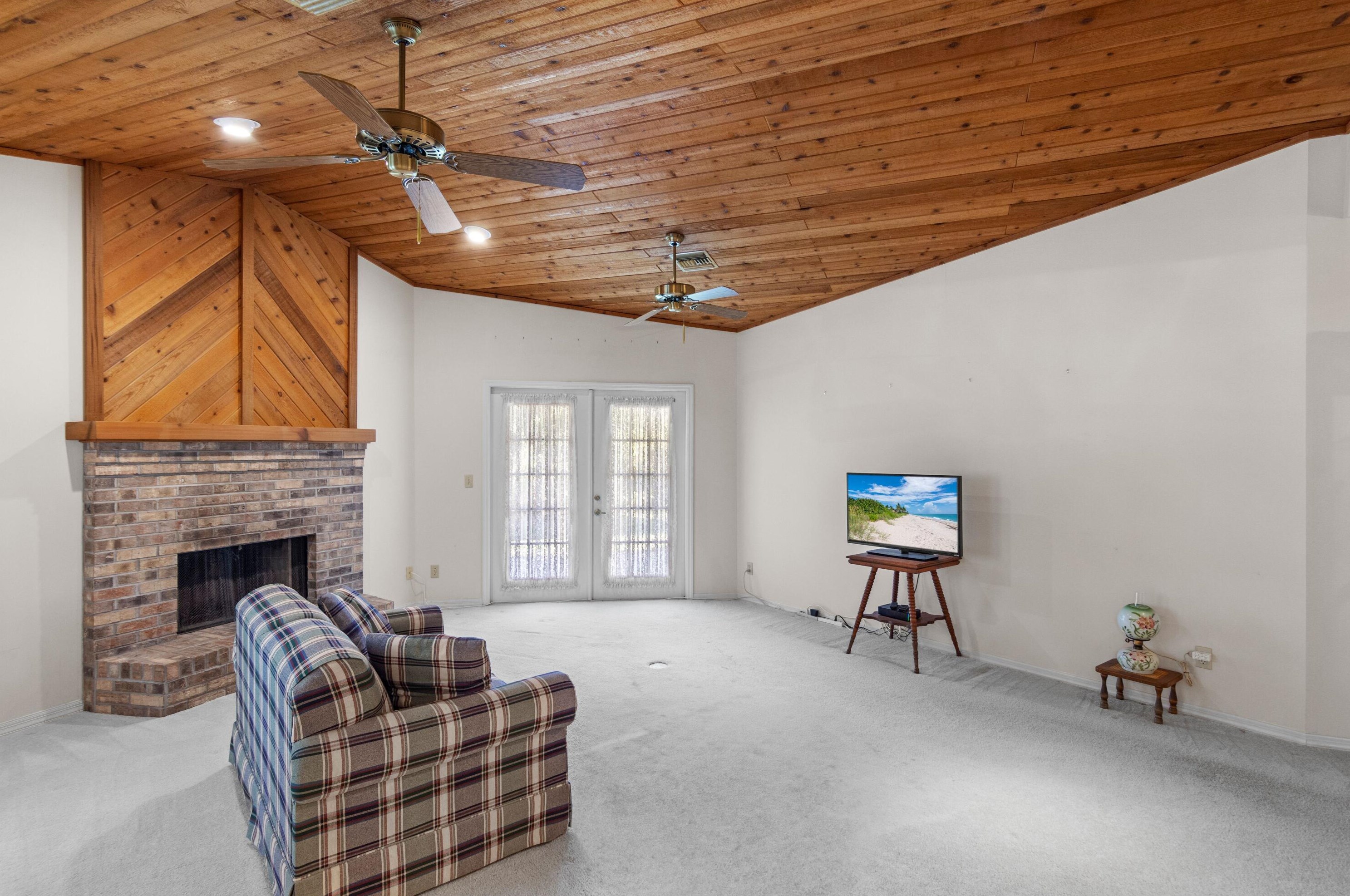 410 45 Ave, Vero Beach FL 32966-2317 exterior