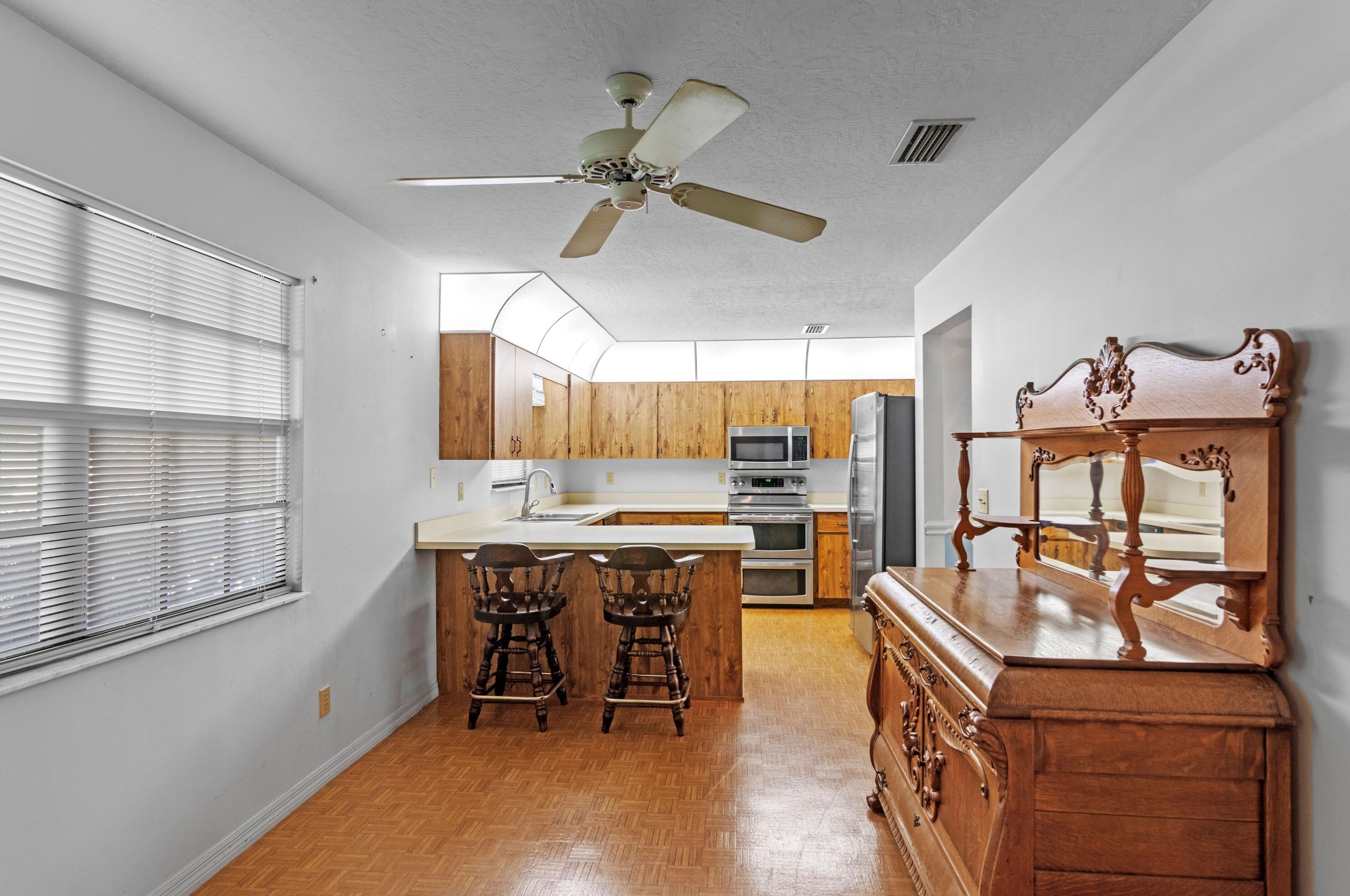 410 45 Ave, Vero Beach FL 32966-2317 exterior