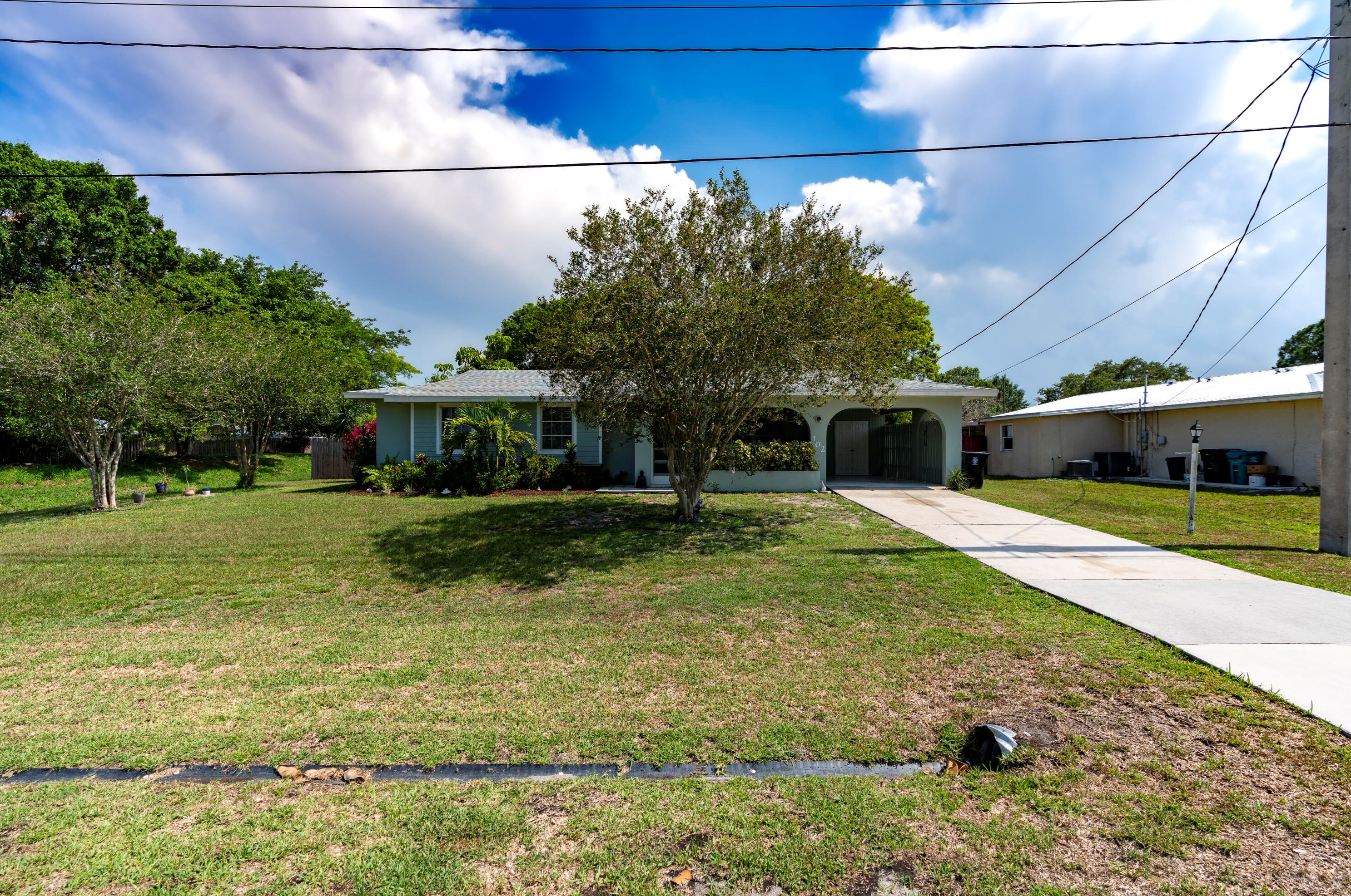 102 Lakehurst, Fort Pierce FL 34983-2545 exterior