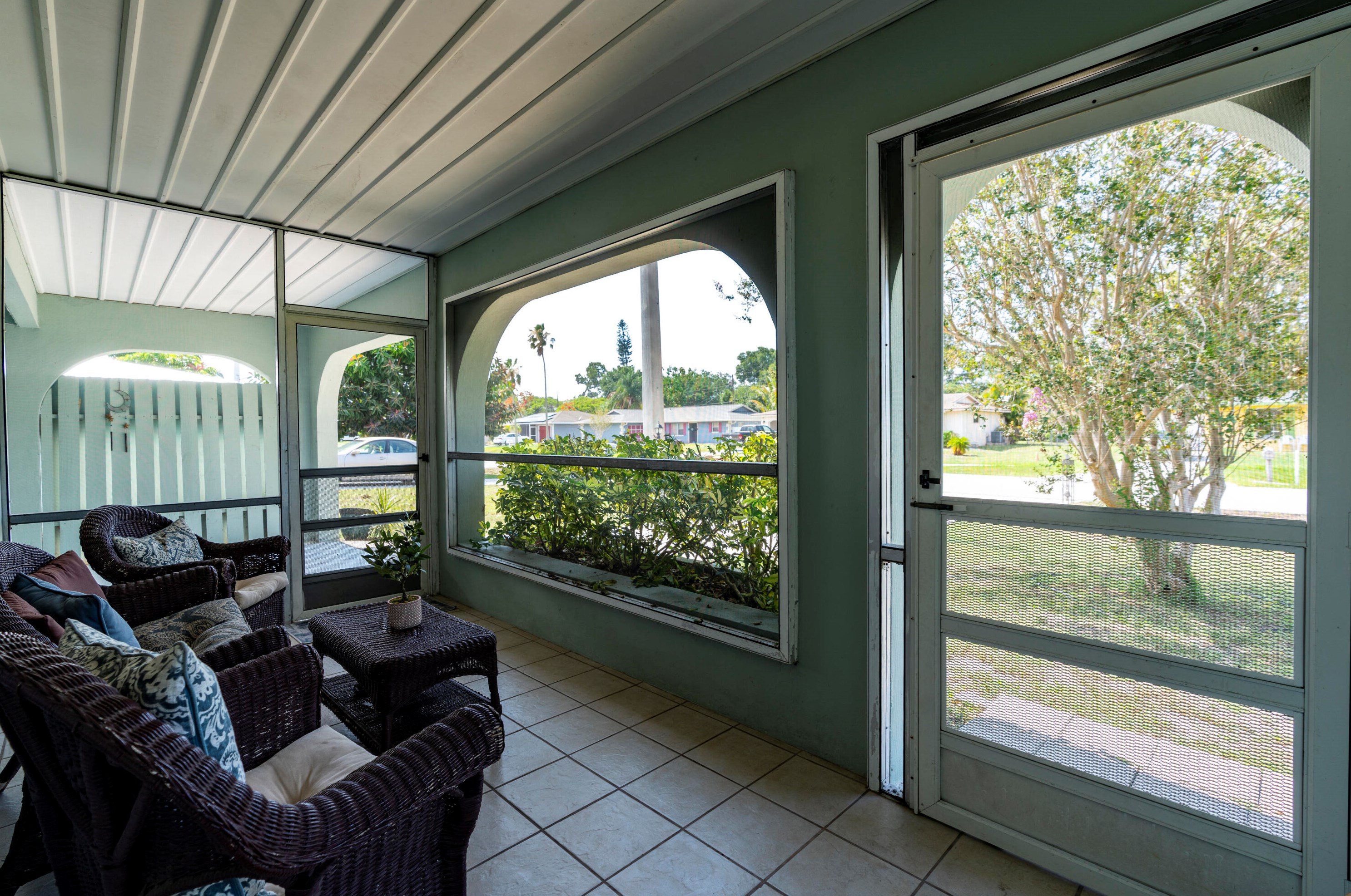 102 Lakehurst, Fort Pierce FL 34983-2545 exterior