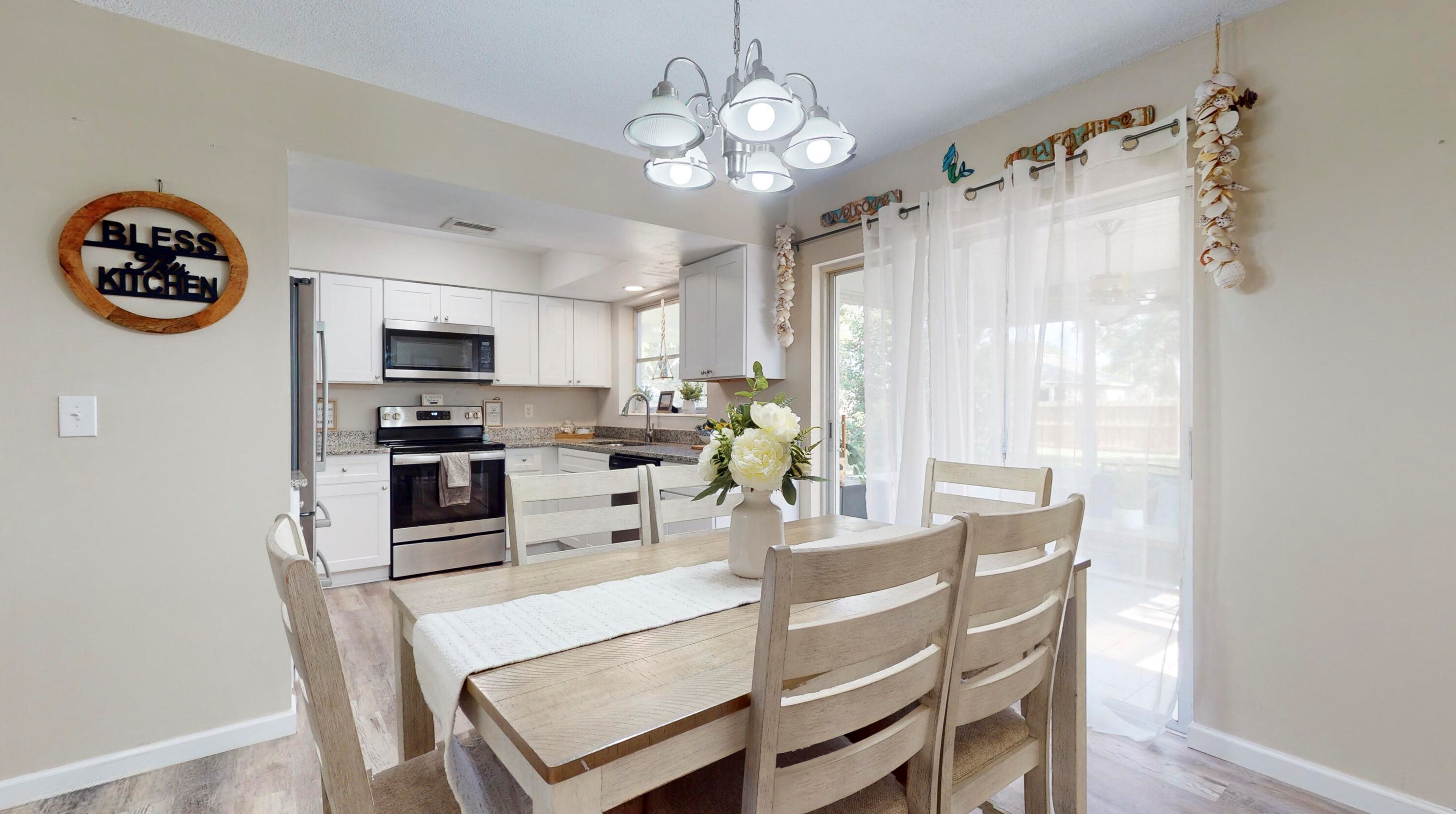 102 Lakehurst, Fort Pierce FL 34983-2545 exterior