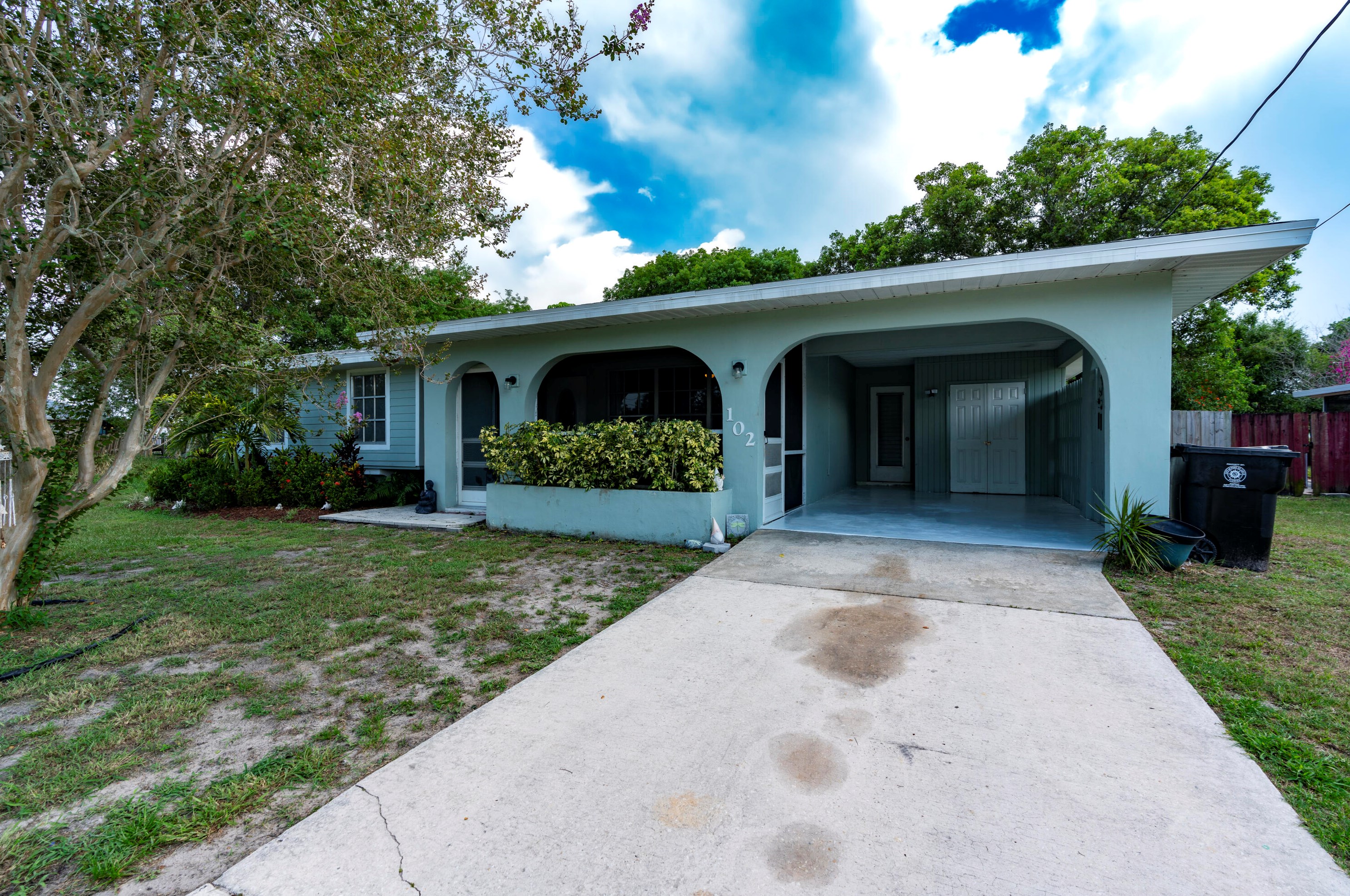 102 Lakehurst, Fort Pierce FL 34983-2545 exterior