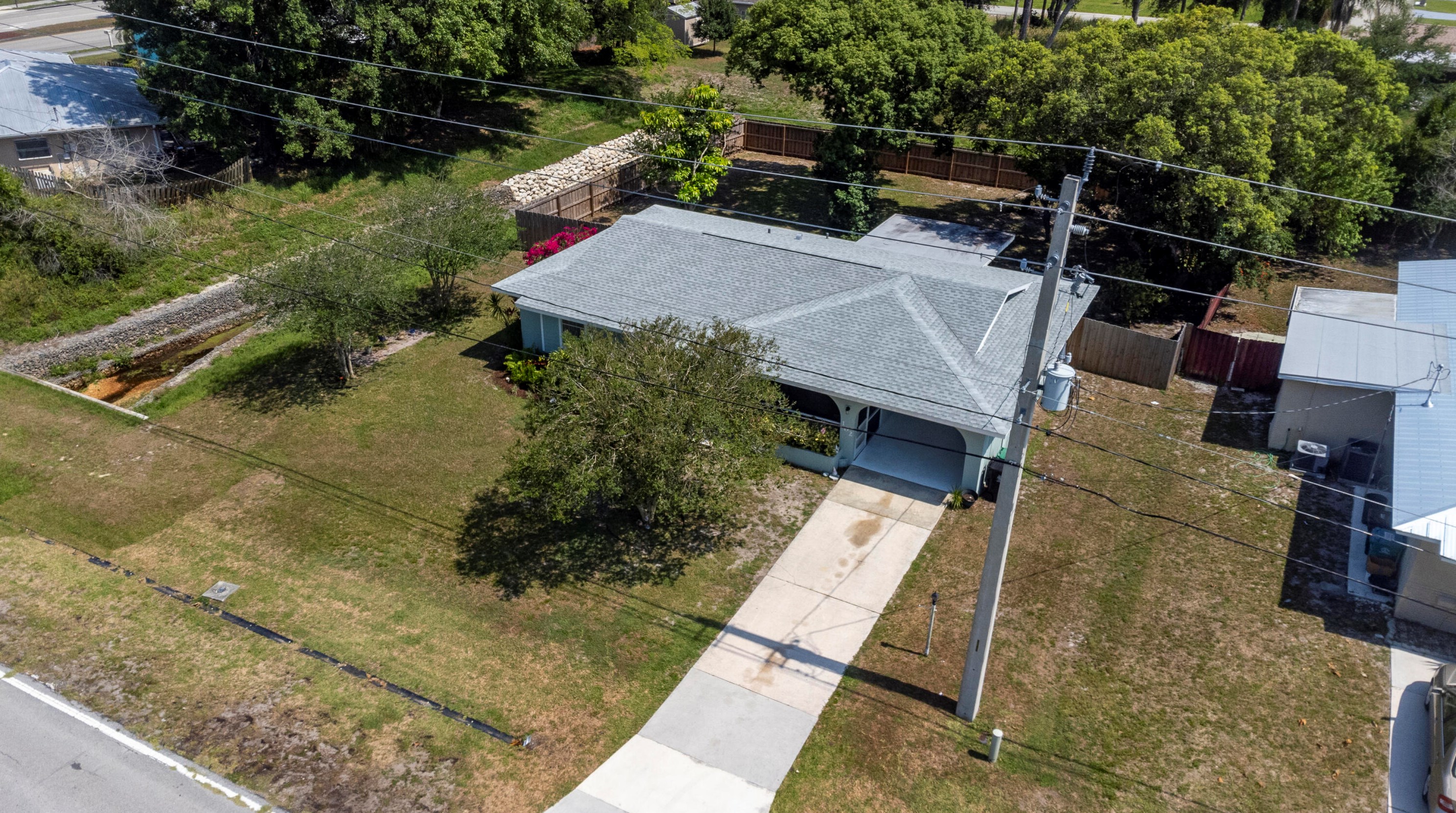 102 Lakehurst, Fort Pierce FL 34983-2545 exterior