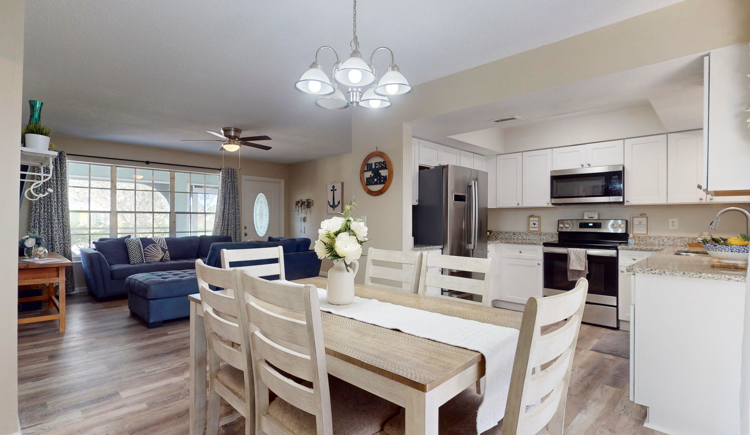 102 Lakehurst, Fort Pierce FL 34983-2545 exterior