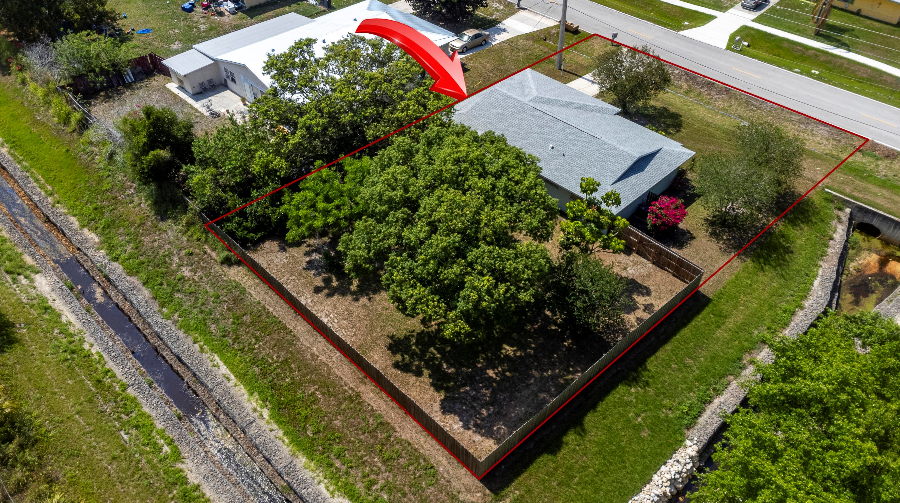 102 Lakehurst, Fort Pierce FL 34983-2545 exterior