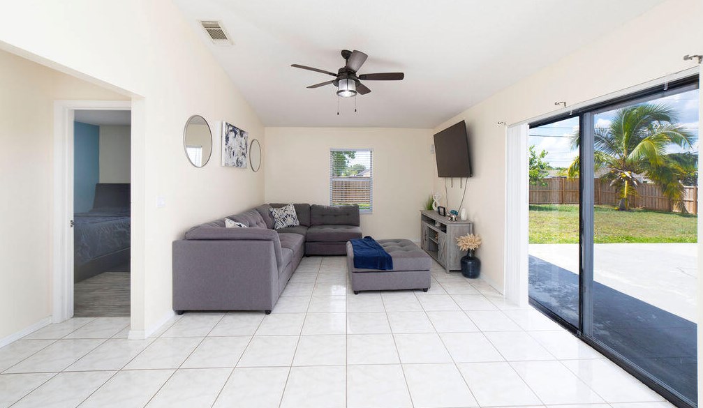 486 Souris Ave, Fort Pierce FL  34953-6272 exterior