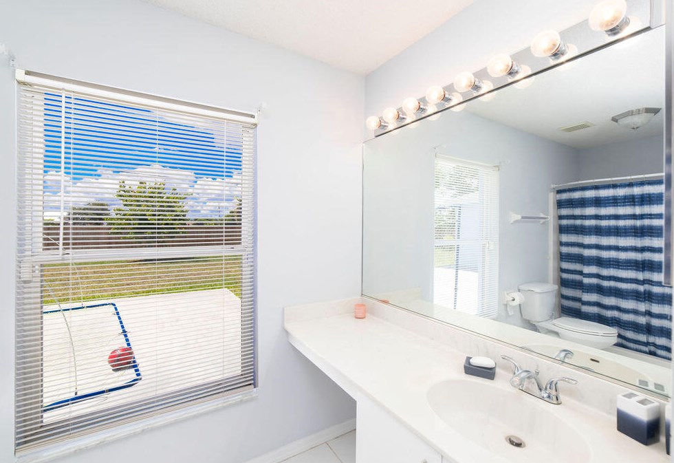 486 Souris Ave, Fort Pierce FL  34953-6272 exterior