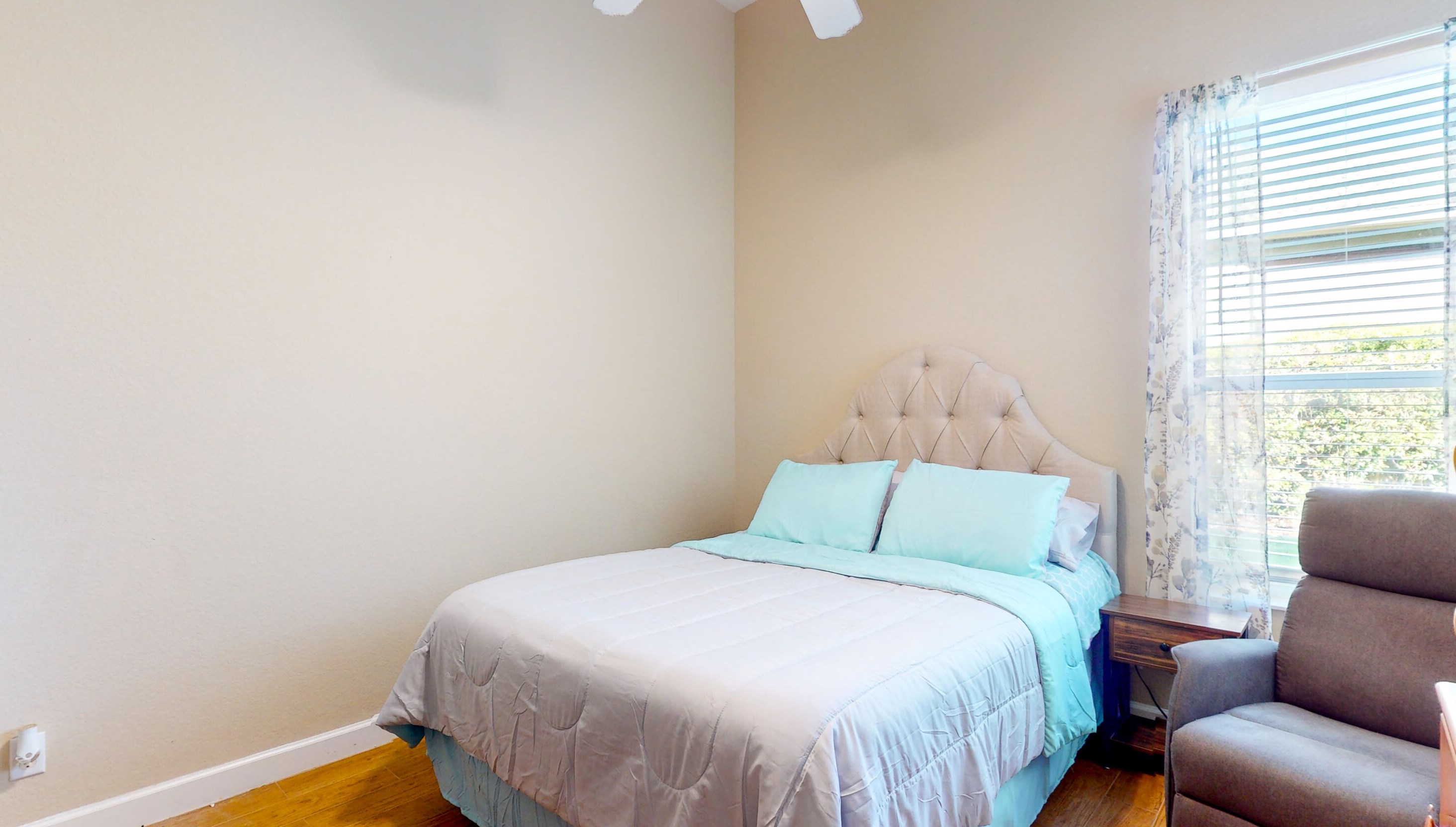 466 Dover Ct, Fort Pierce FL  34983-3414 exterior