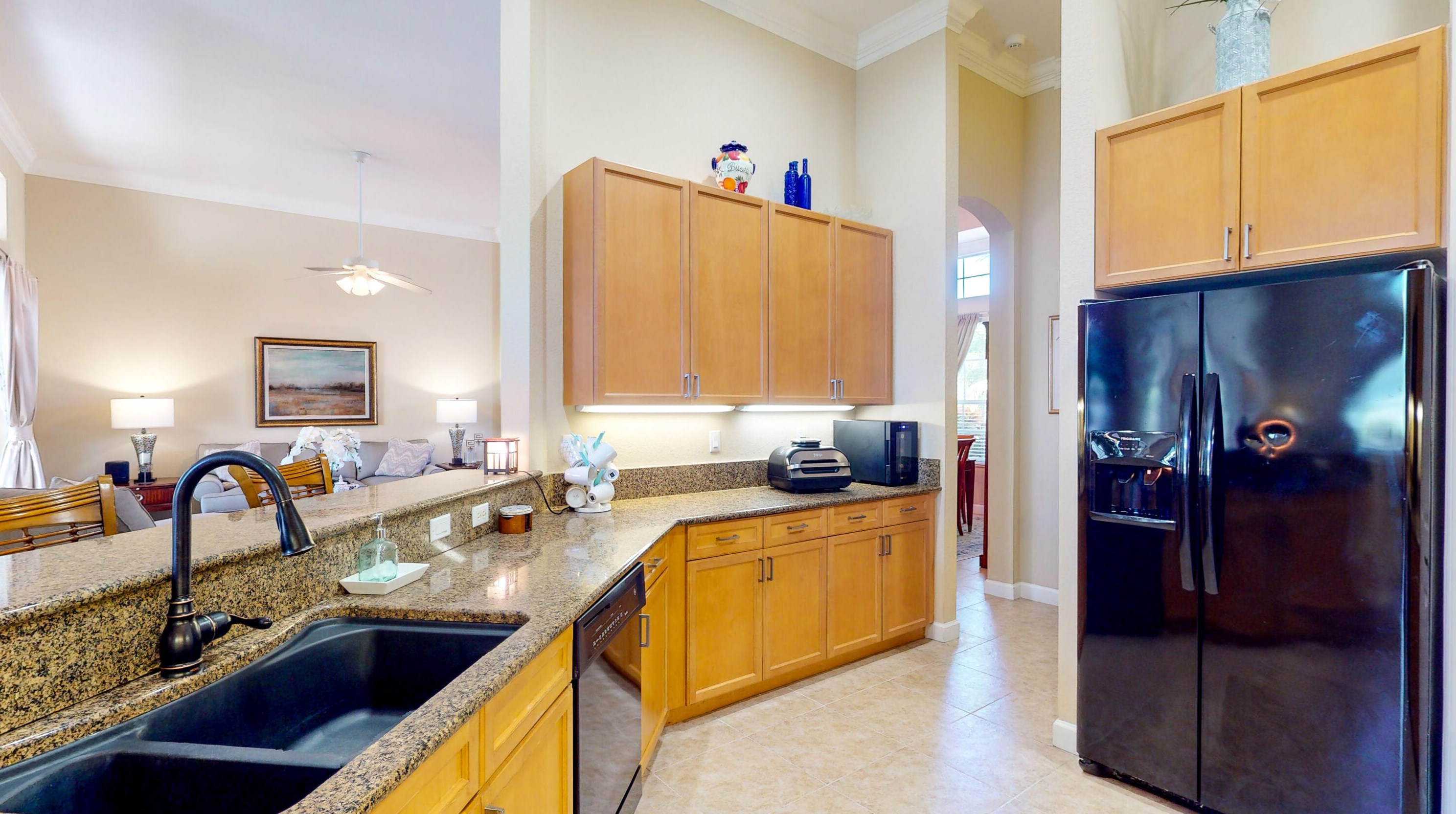 466 Dover Ct, Fort Pierce FL  34983-3414 exterior