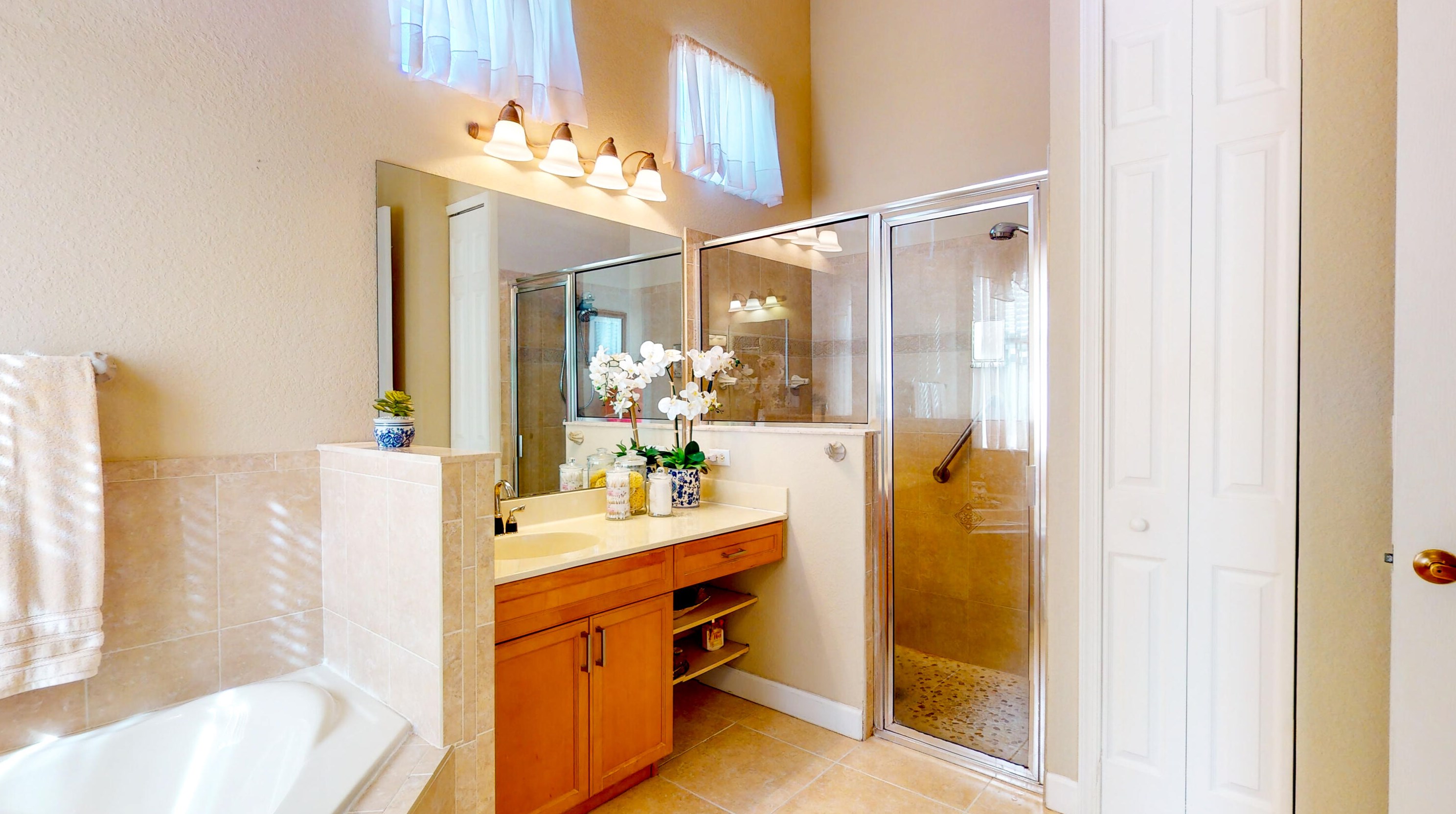 466 Dover Ct, Fort Pierce FL  34983-3414 exterior