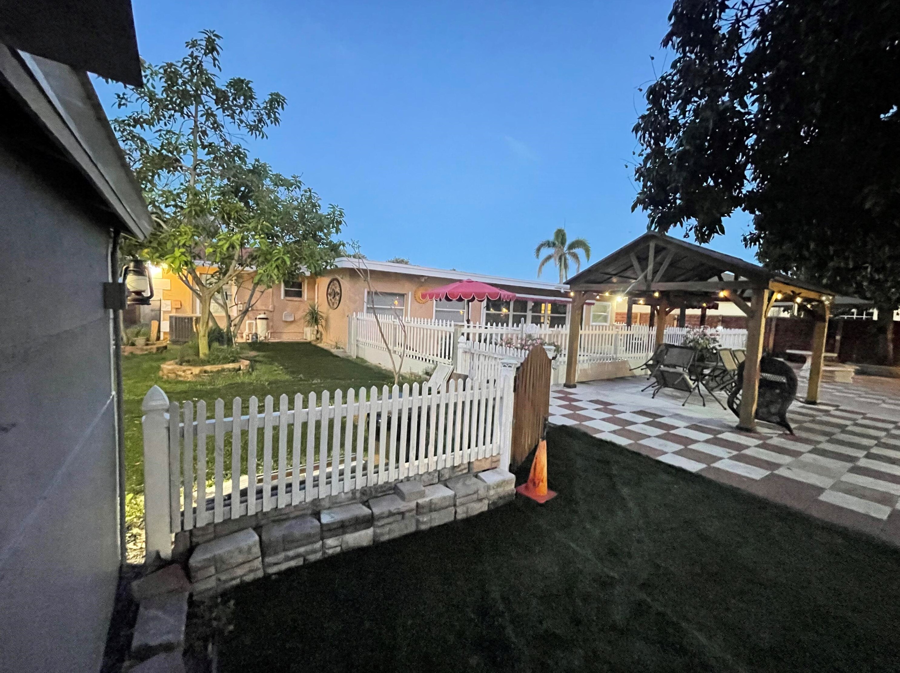 2142 Stonecrop St, Fort Pierce FL  34984-4732 exterior