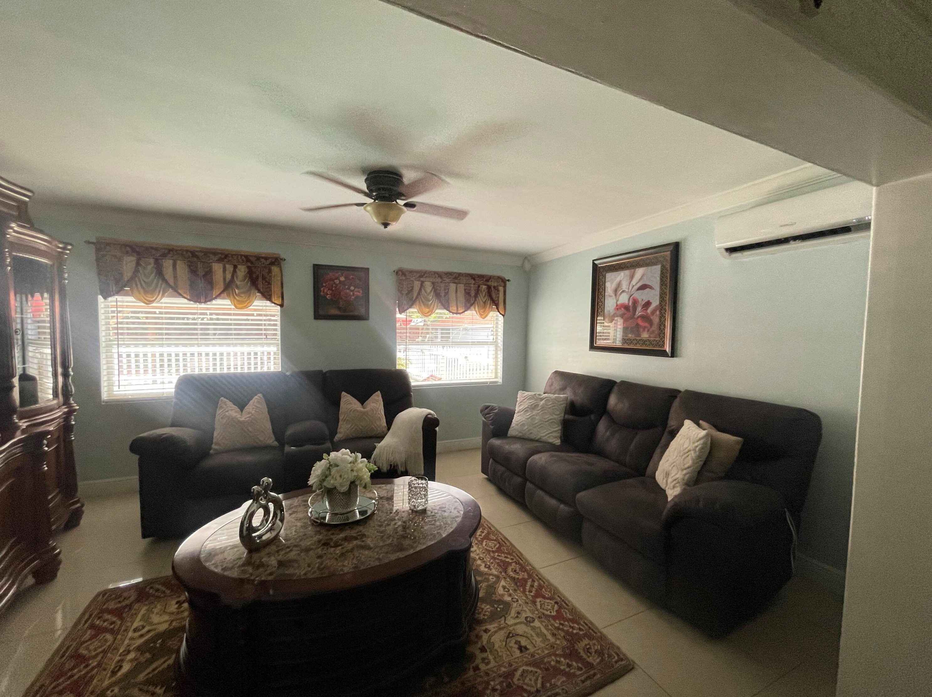 2142 Stonecrop St, Fort Pierce FL  34984-4732 exterior