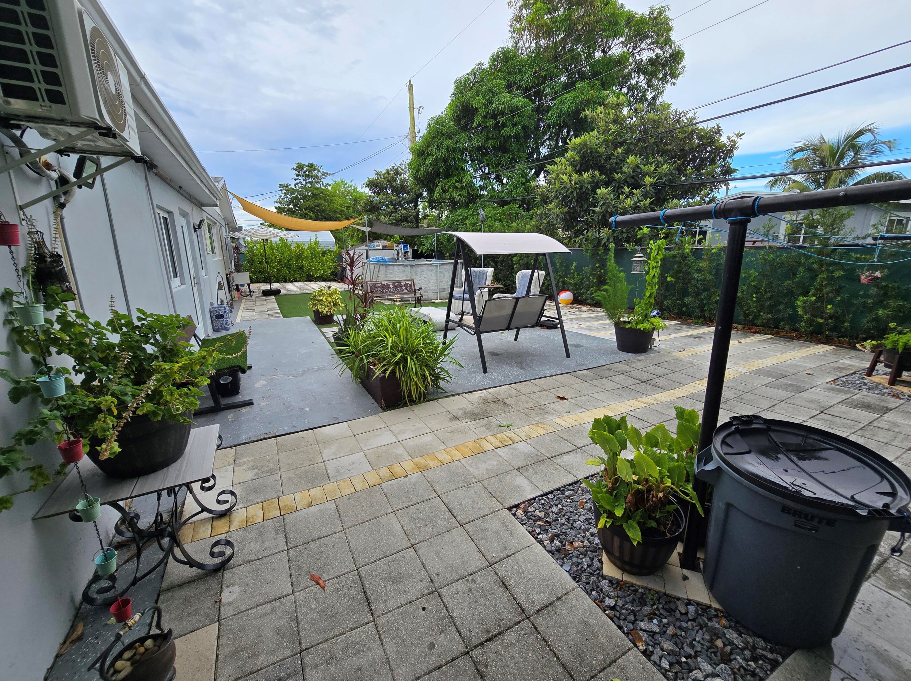 1500 175th St, Miami FL  33162-1441 exterior