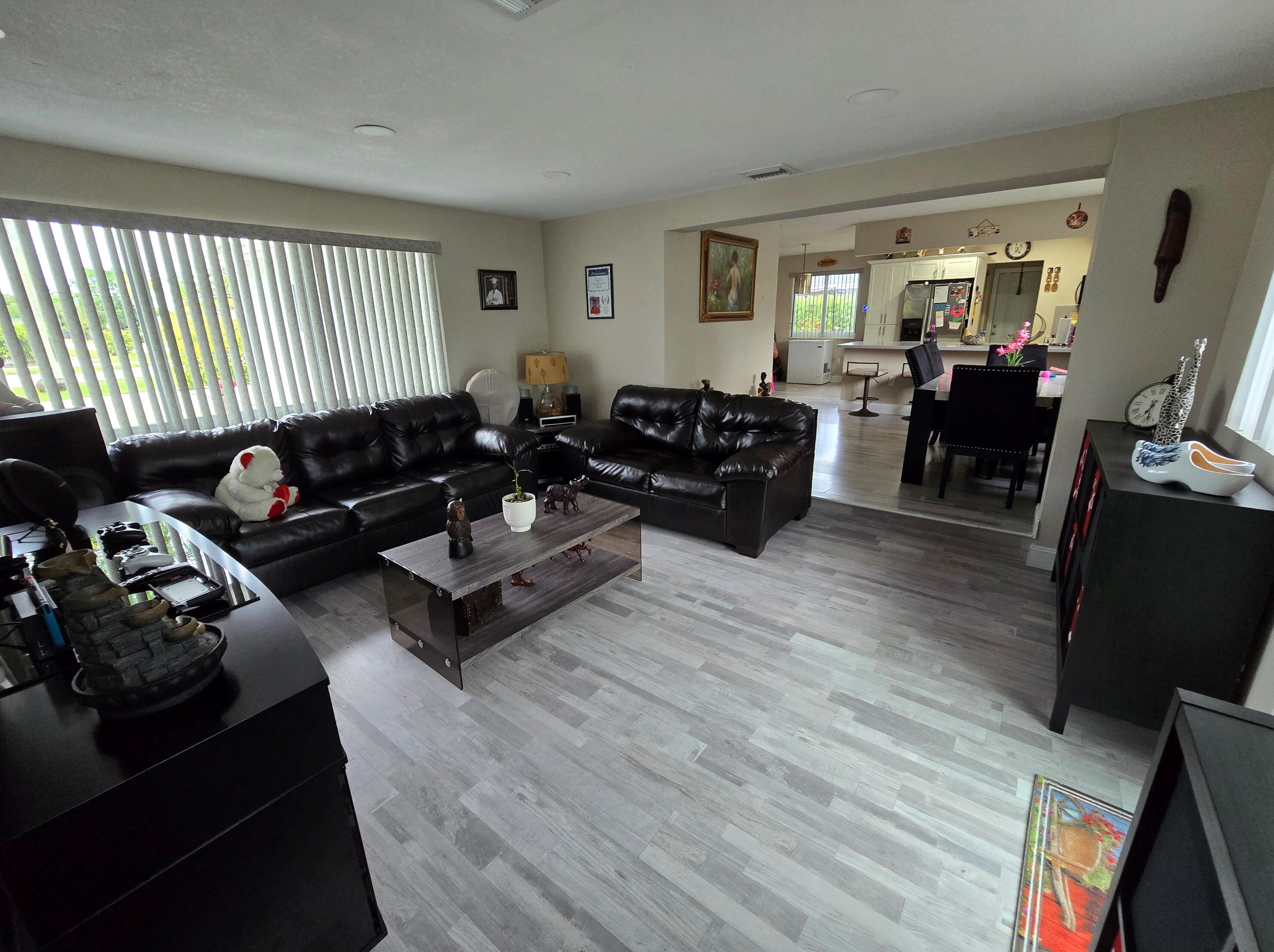 1500 175th St, Miami FL  33162-1441 exterior