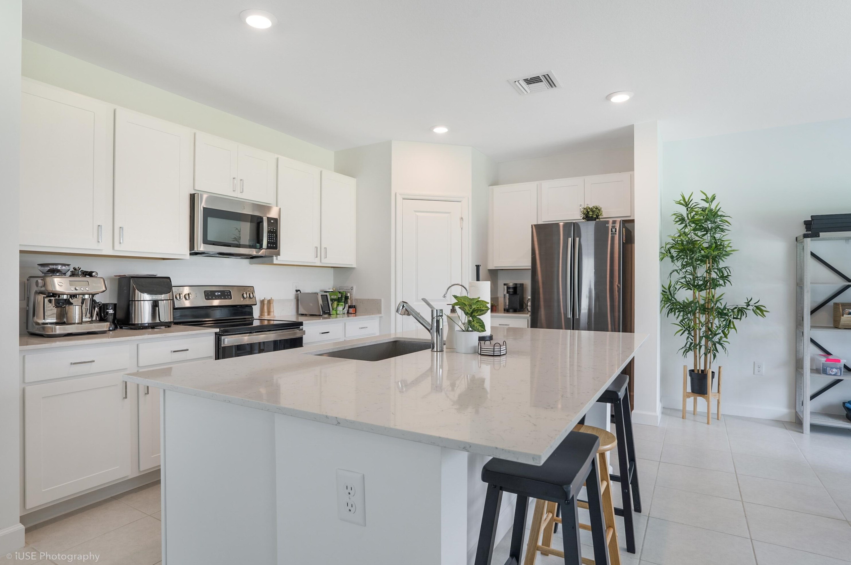 4534 Dow Ln, Lake Worth FL  33463-6013 exterior