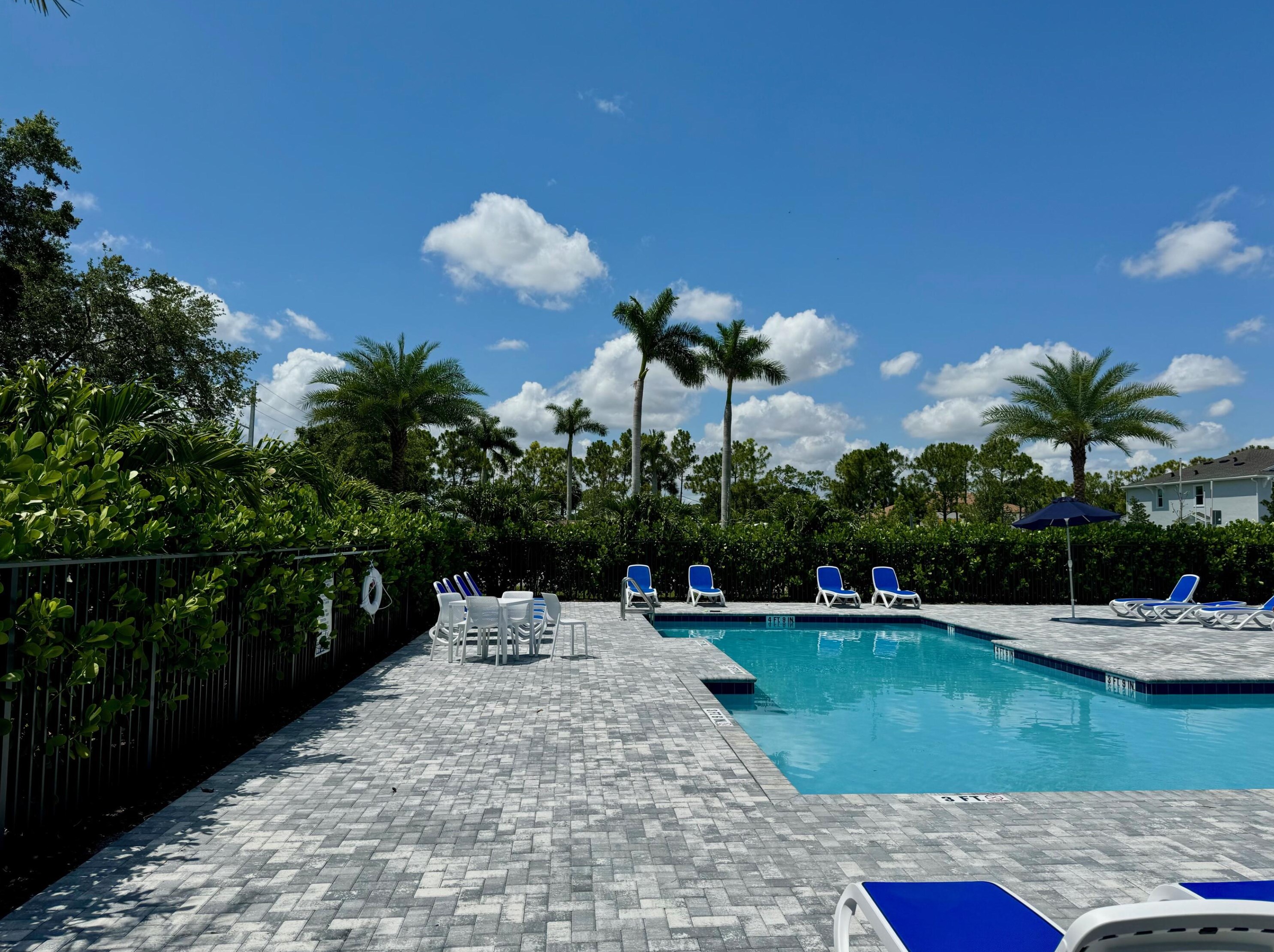 4534 Dow Ln, Lake Worth FL  33463-6013 exterior