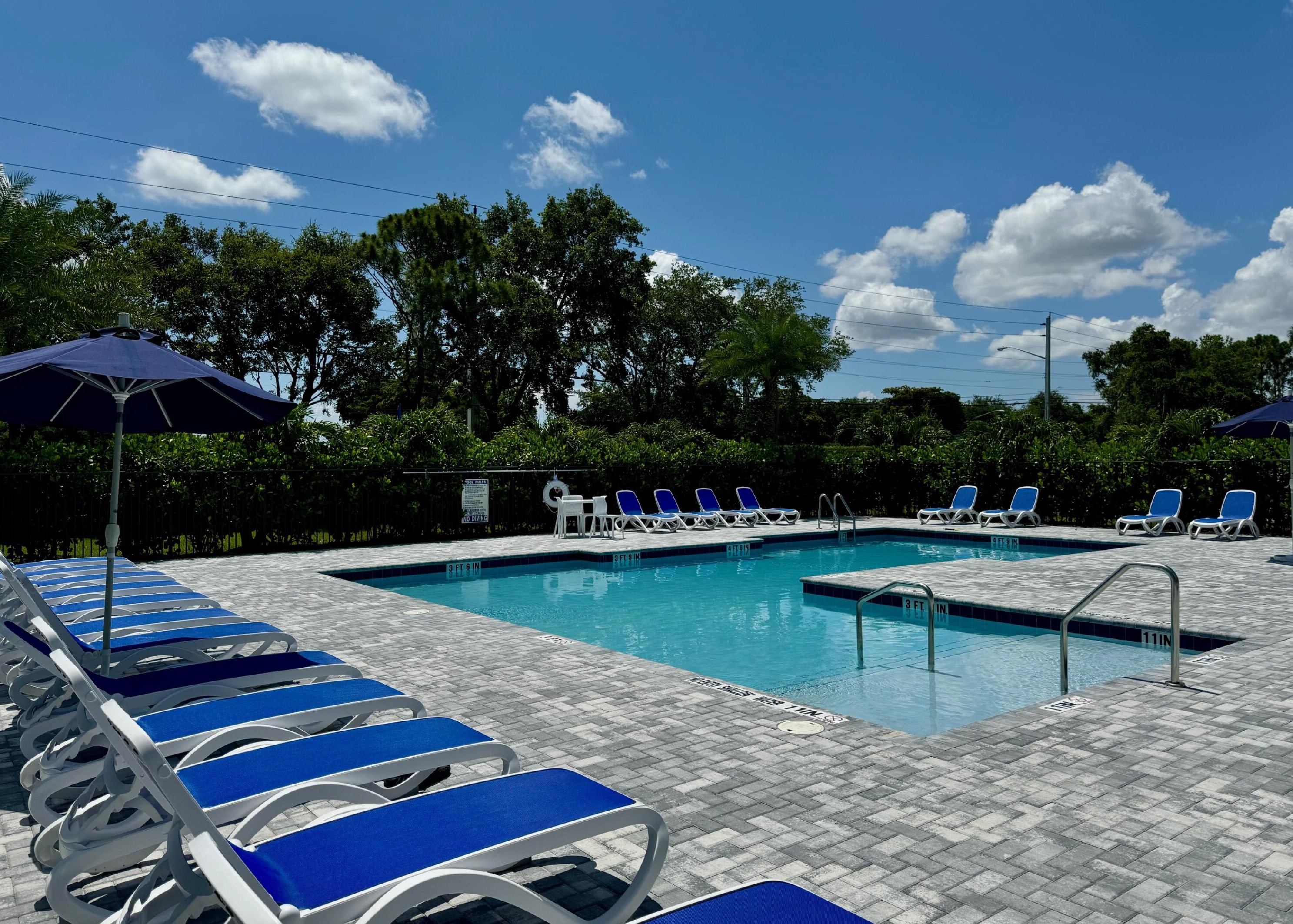 4534 Dow Ln, Lake Worth FL  33463-6013 exterior