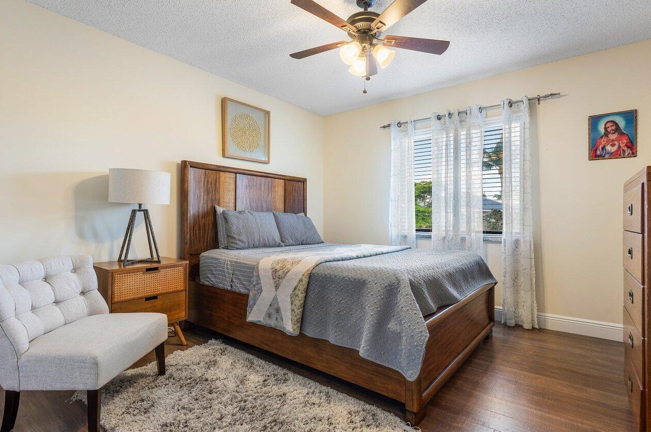 9160 Picot Ct, Boynton Beach FL 33472-2466 exterior