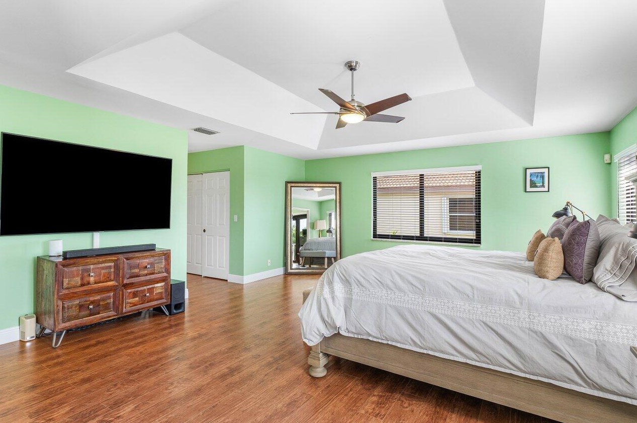 9160 Picot Ct, Boynton Beach FL 33472-2466 exterior