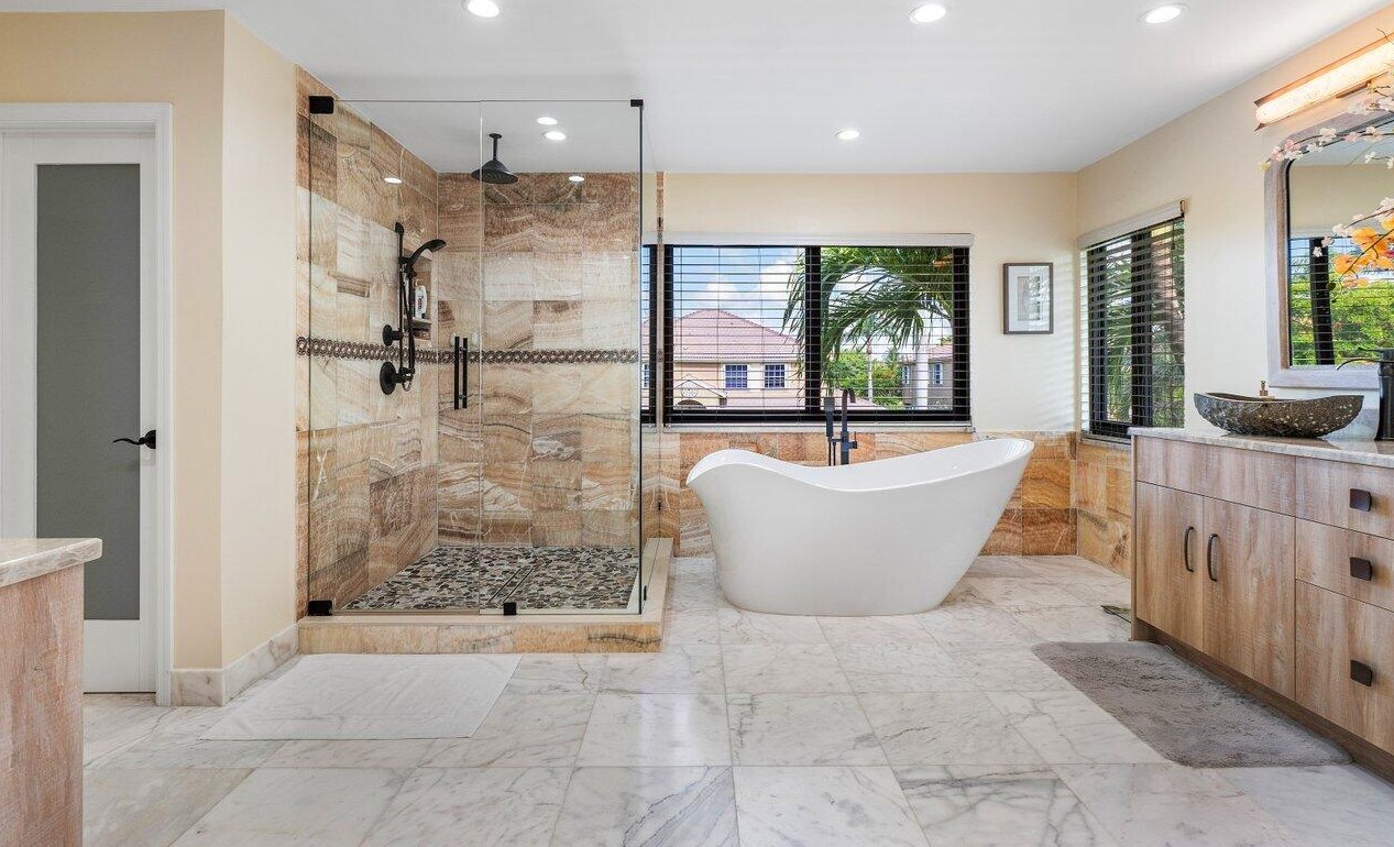 9160 Picot Ct, Boynton Beach FL 33472-2466 exterior