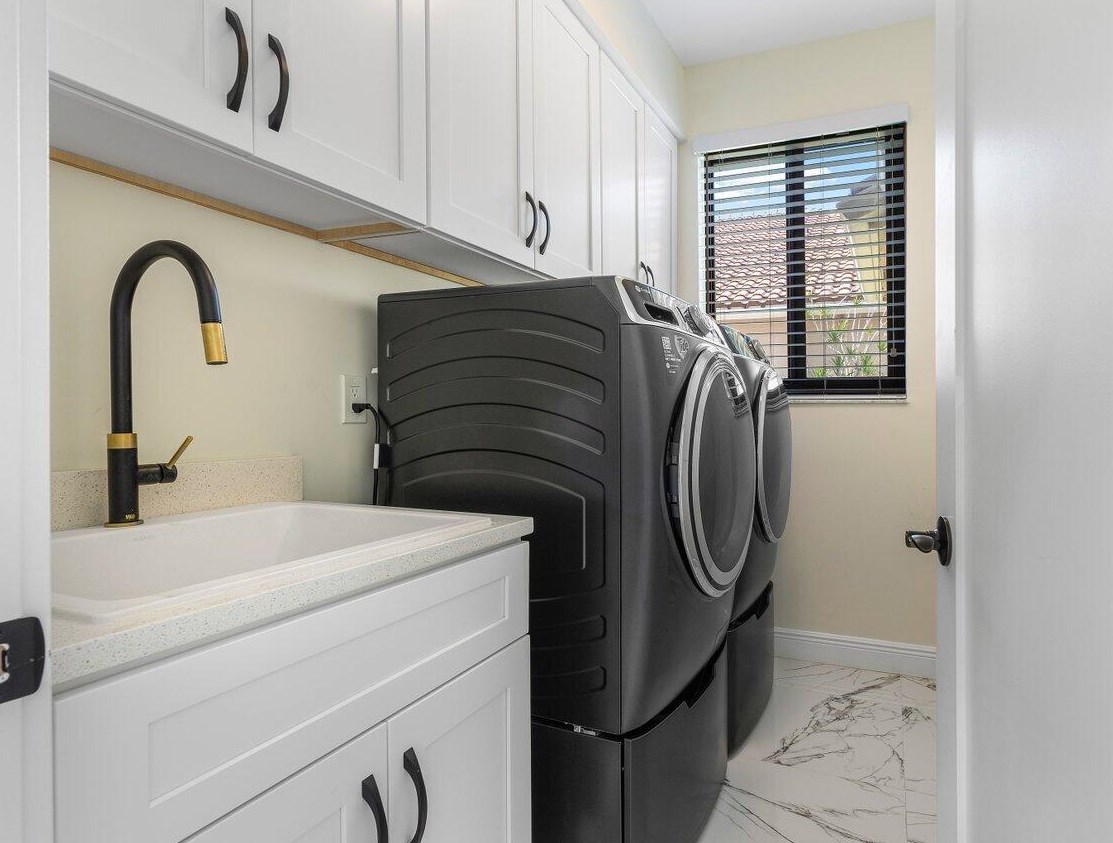 9160 Picot Ct, Boynton Beach FL 33472-2466 exterior